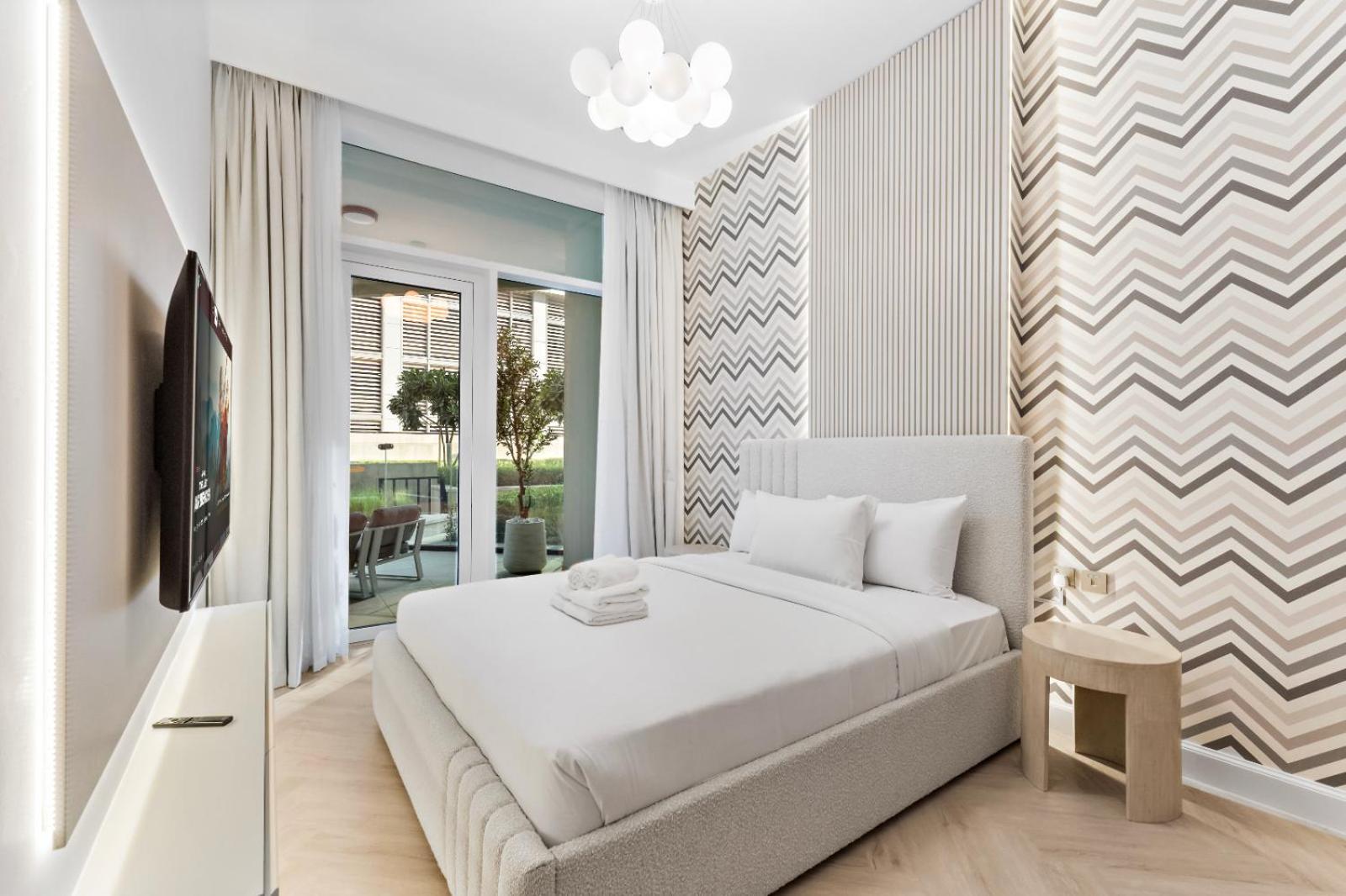 Exclusive 1br Big Layout 5 Mins Form Burj Khalifa
