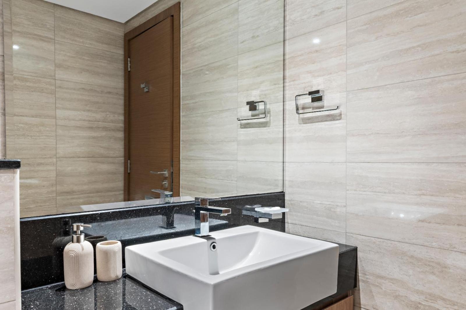 Exclusive 1br Big Layout 5 Mins Form Burj Khalifa Dubai
