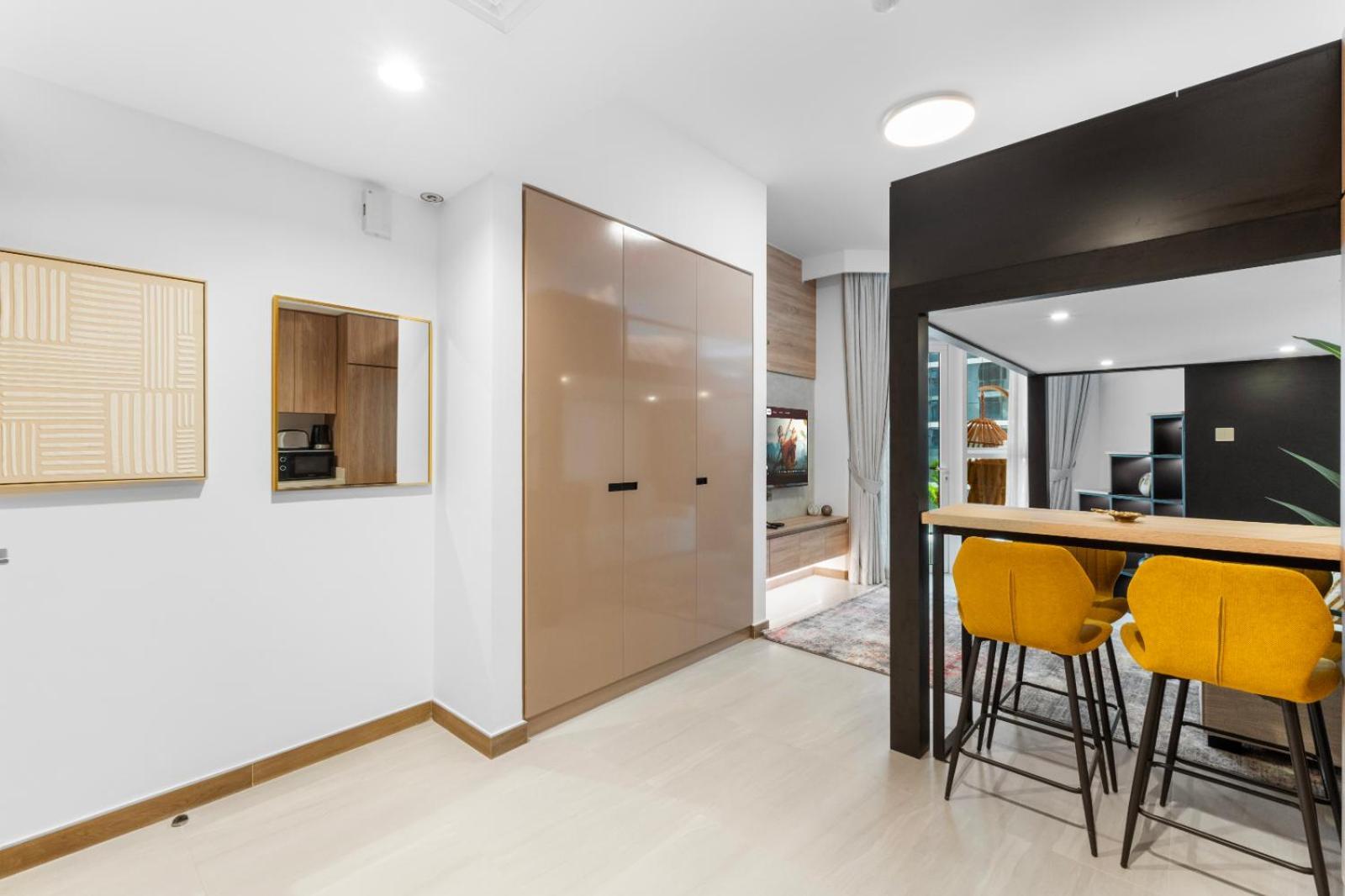 Big Layout 5 Mins From Mall And Burj Khalifa Apartment Dubai