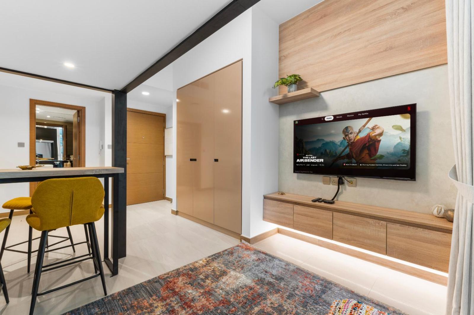 Big Layout 5 Mins From Mall And Burj Khalifa Dubai