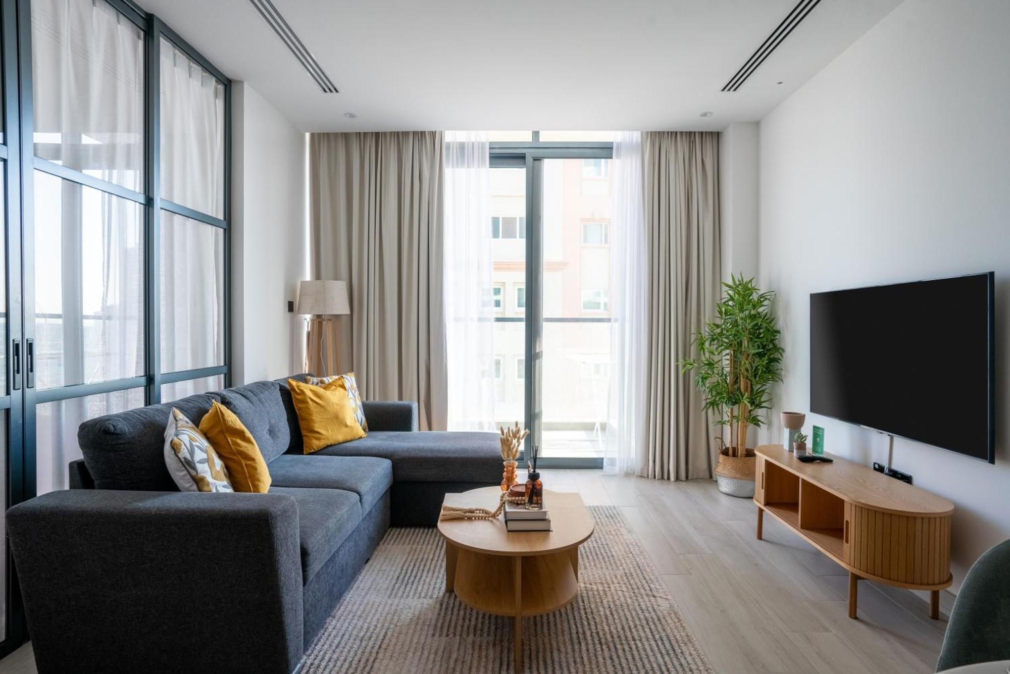 Apartment Comfy 1br W Cinema Business Centre Pool Table And Sauna Dubai