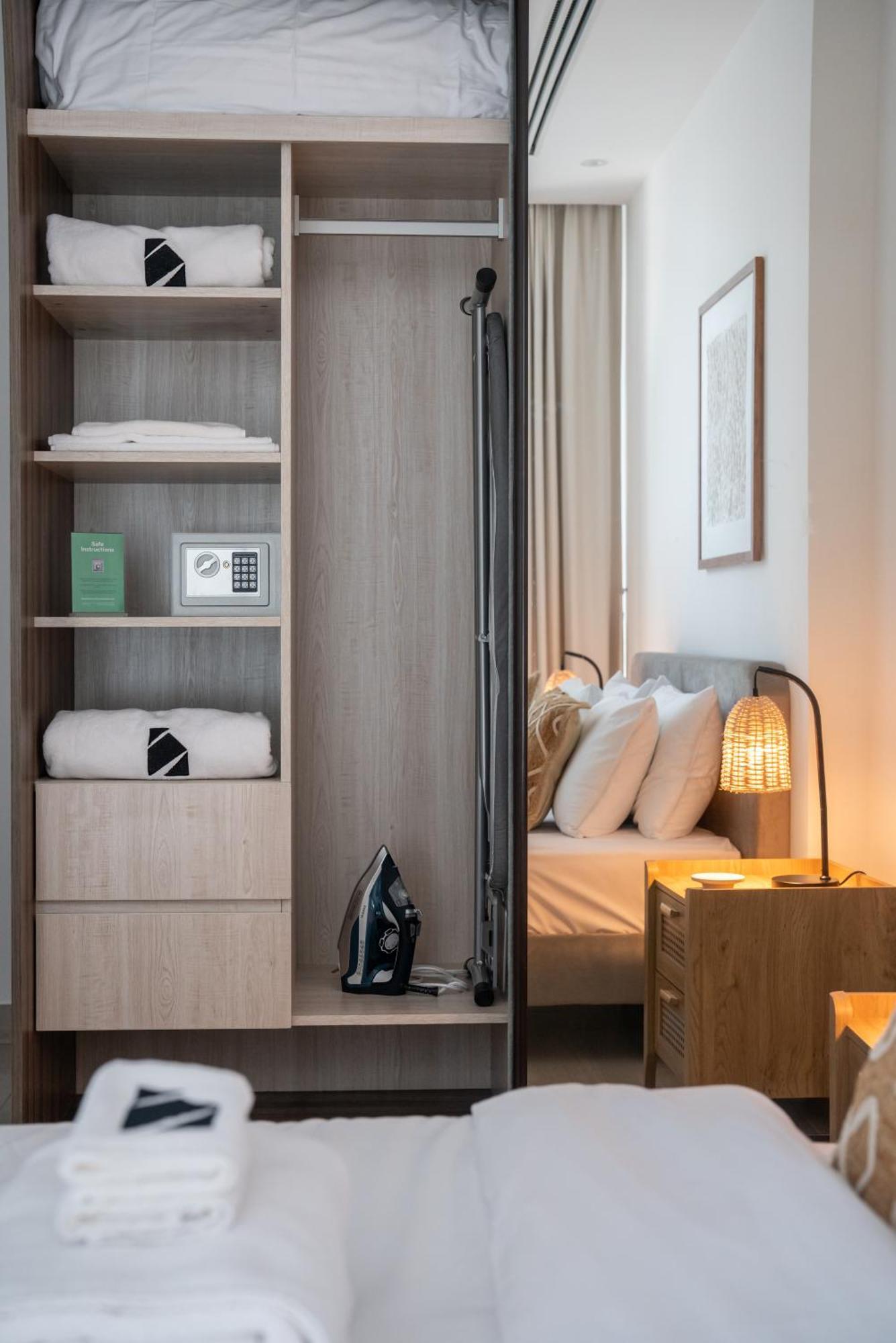 Comfy 1br W Cinema Business Centre Pool Table And Sauna Apartment *
