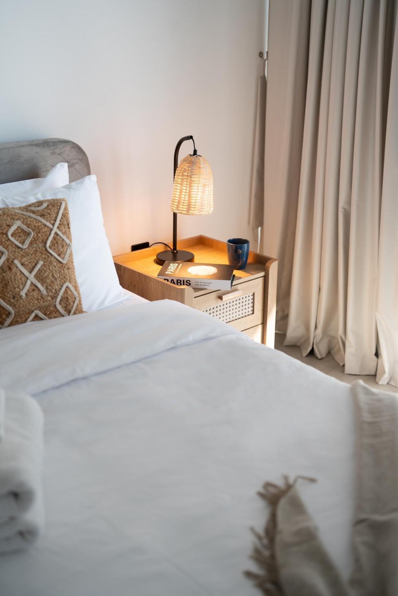 Comfy 1br W Cinema Business Centre Pool Table And Sauna *