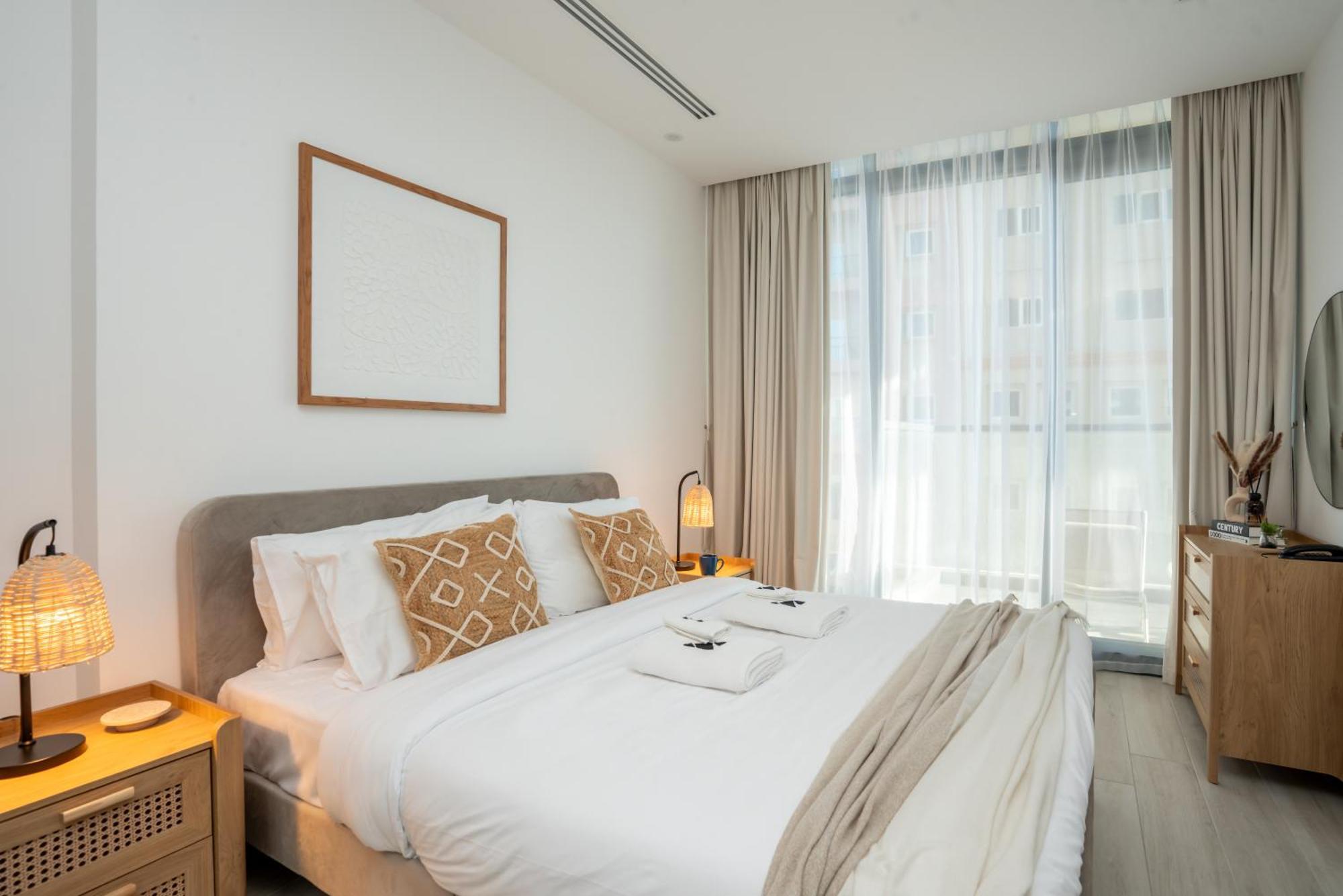 Comfy 1br W Cinema Business Centre Pool Table And Sauna Dubai