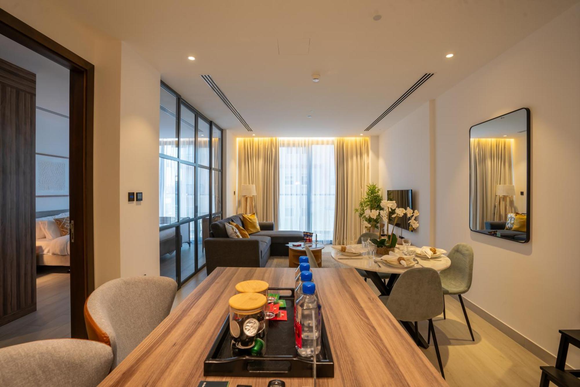 Comfy 1br W Cinema Business Centre Pool Table And Sauna * Dubai