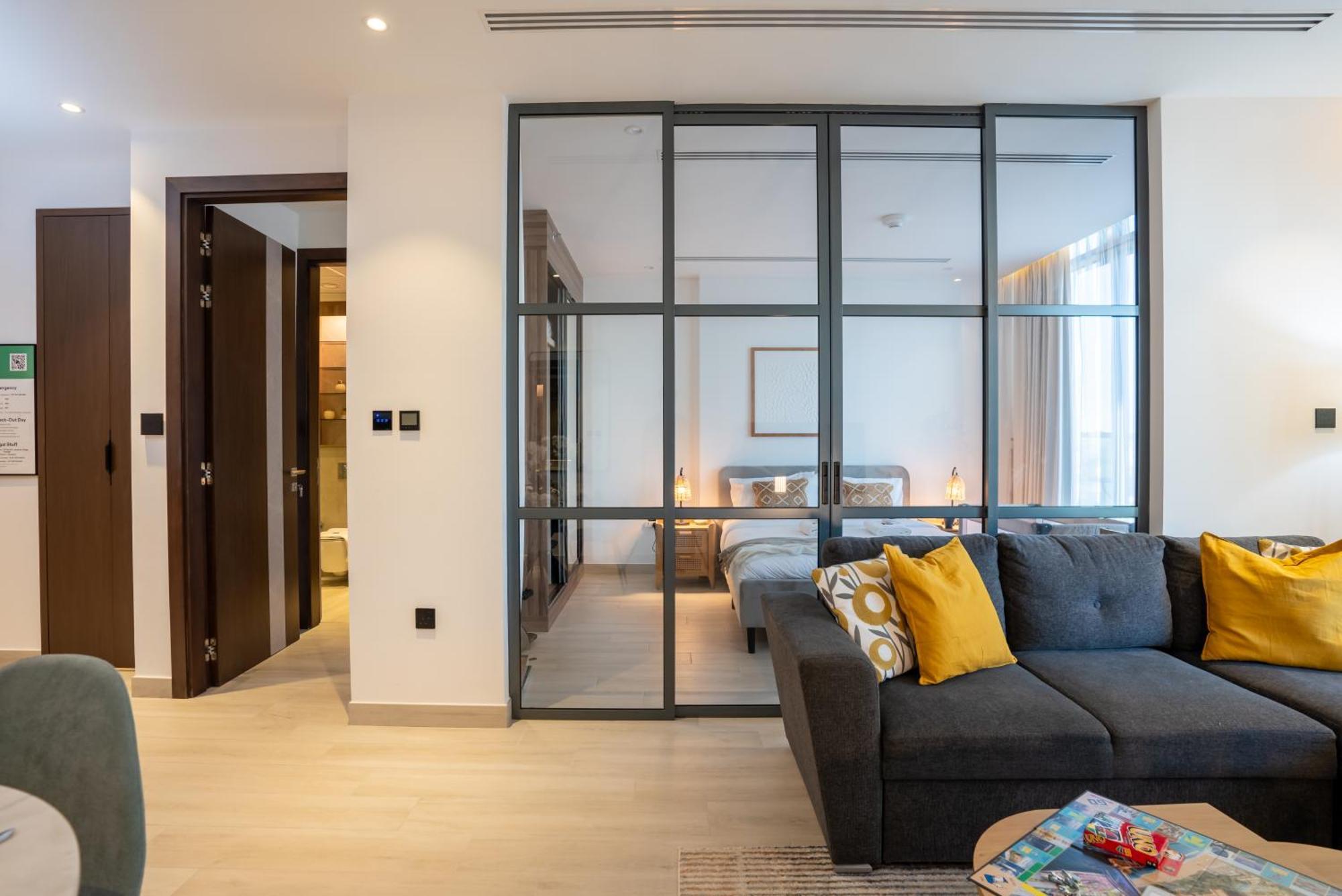 Comfy 1br W Cinema Business Centre Pool Table And Sauna Dubai
