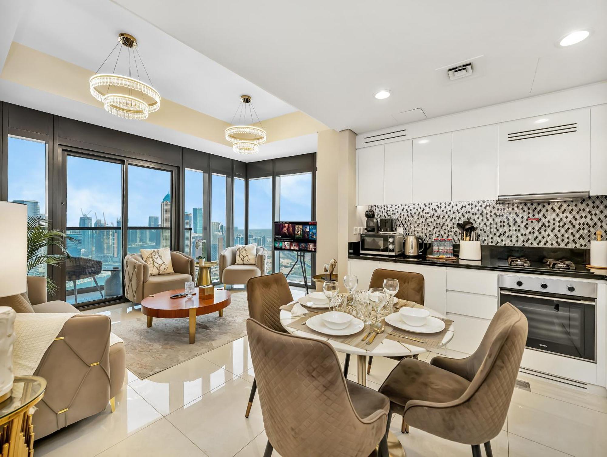 Lux 3bhk Apartment, High Floor In Business Bay With Canal Views Apartment Dubai