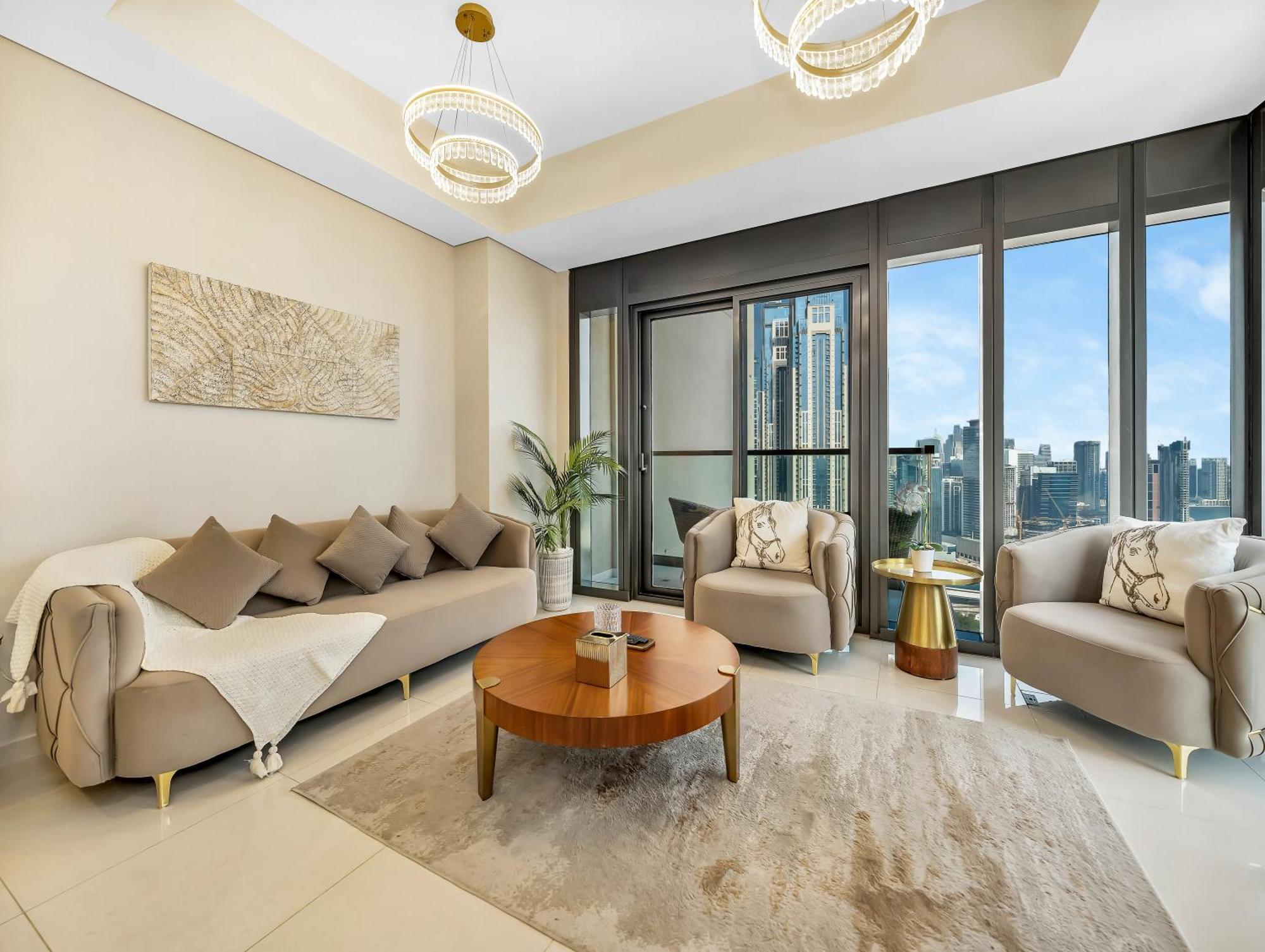 Lux 3bhk Apartment, High Floor In Business Bay With Canal Views *