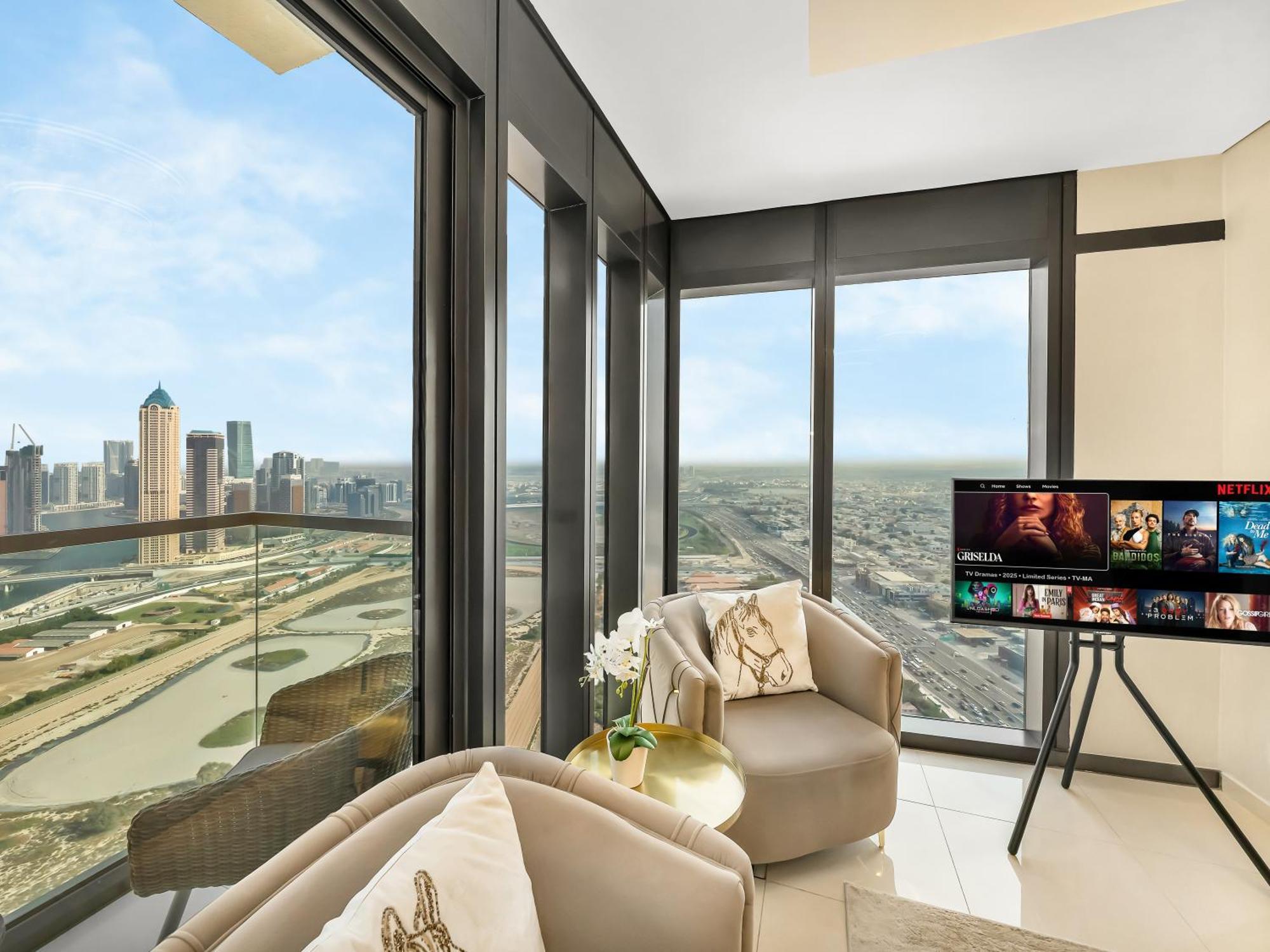 Apartment Lux 3bhk Apartment, High Floor In Business Bay With Canal Views Dubai