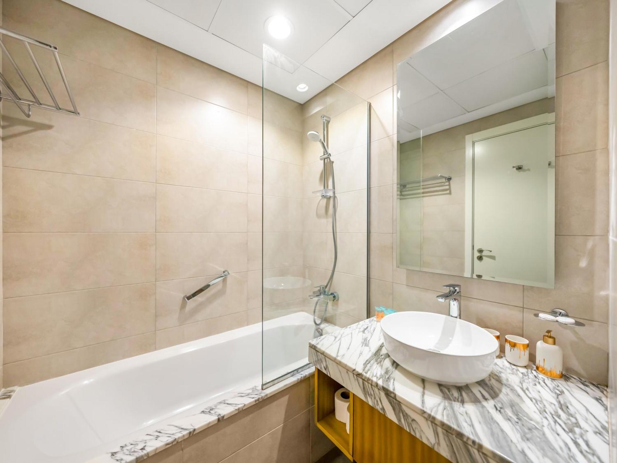 Lux 3bhk Apartment, High Floor In Business Bay With Canal Views Apartment