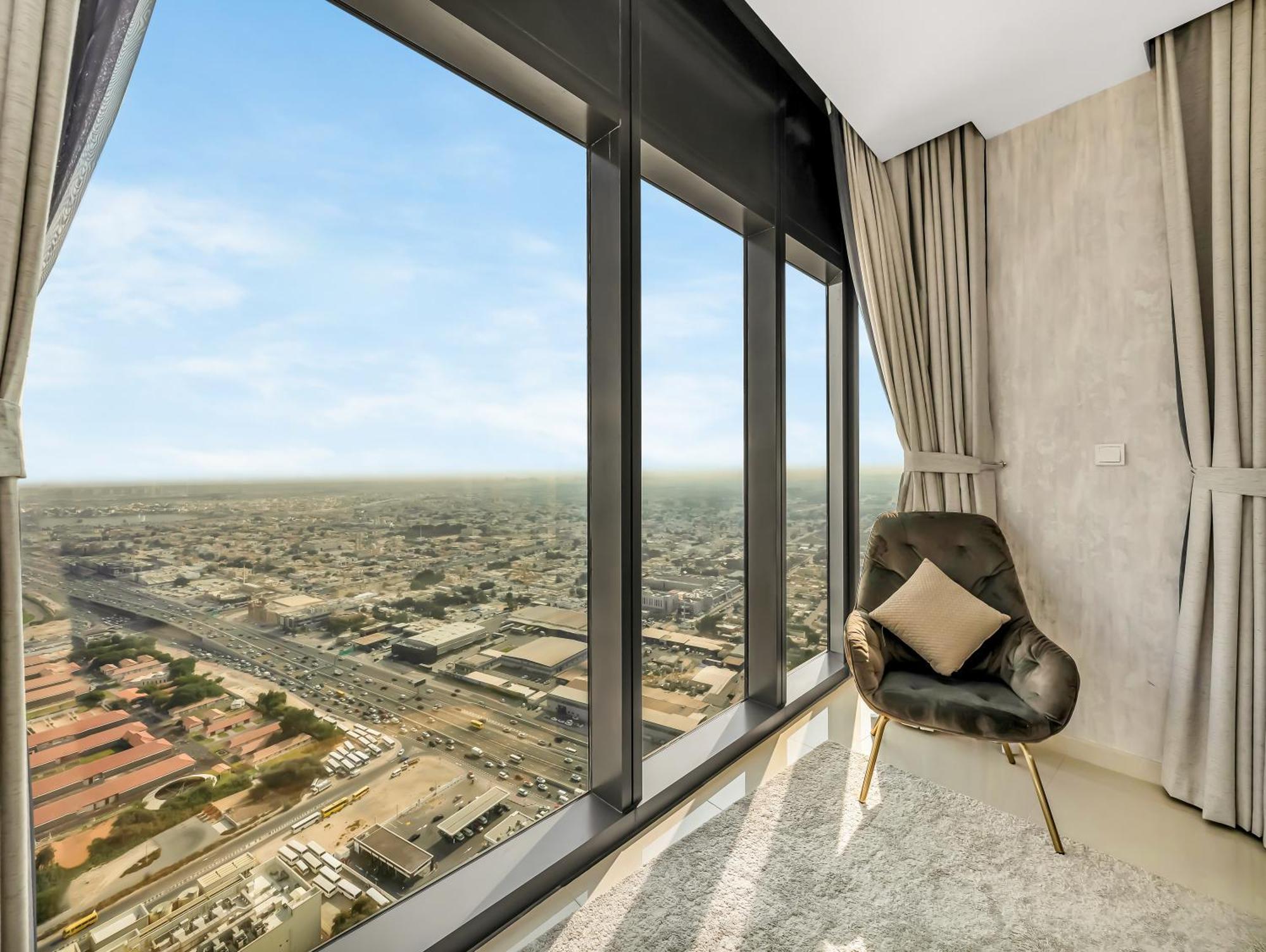 Apartment Lux 3bhk Apartment, High Floor In Business Bay With Canal Views *