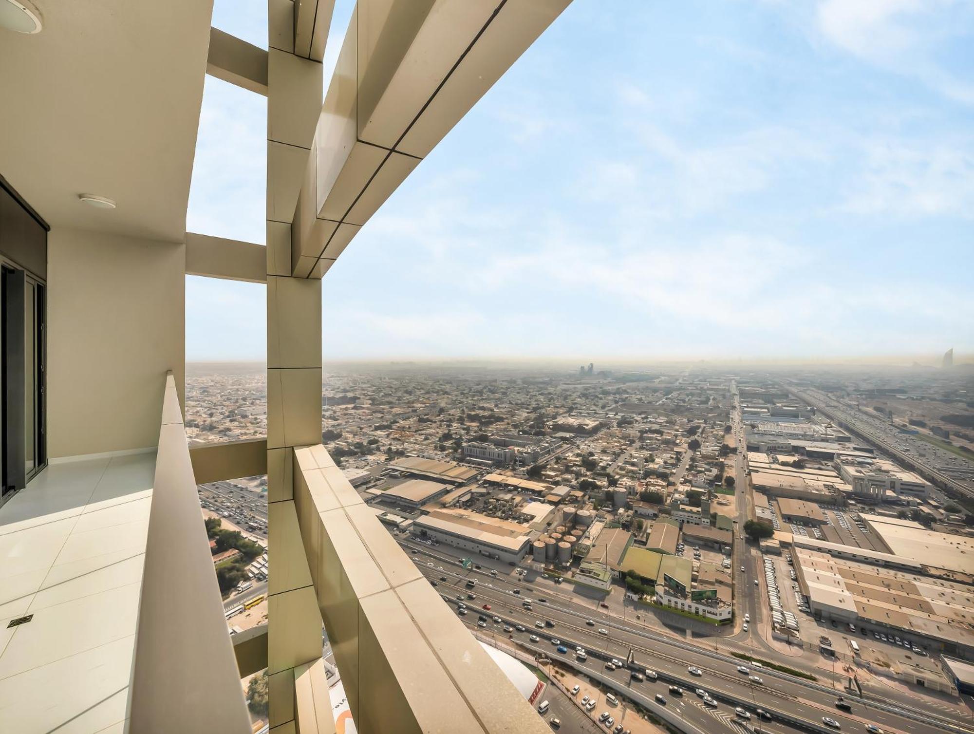 Lux 3bhk Apartment, High Floor In Business Bay With Canal Views