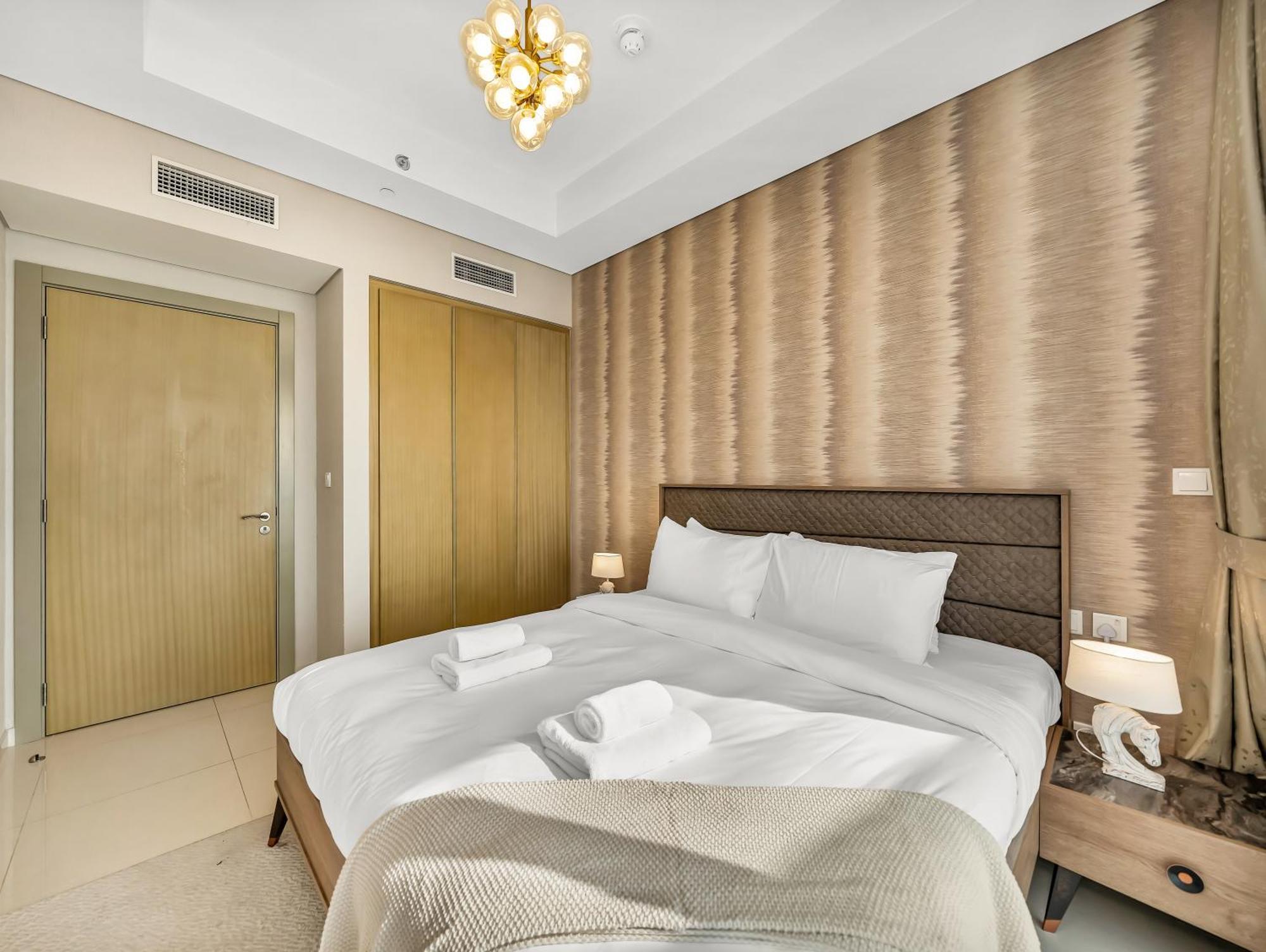 Lux 3bhk Apartment, High Floor In Business Bay With Canal Views Apartment Dubai