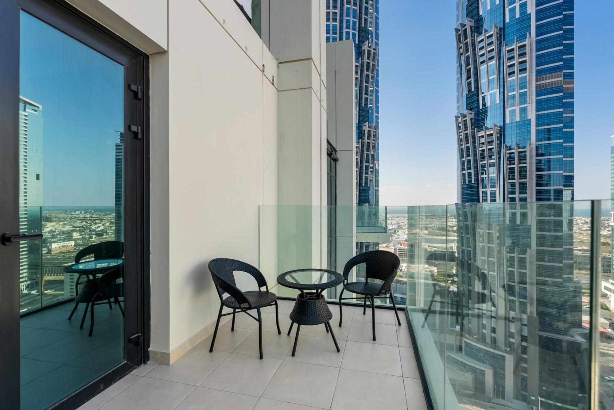 Apartment Lux 2br In Missoni Tower - 5 Mins To Burj Khalifa *