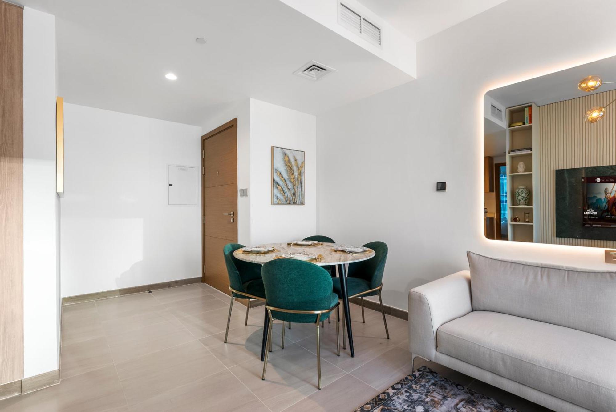 Apartment Lux 2br In Missoni Tower - 5 Mins To Burj Khalifa *