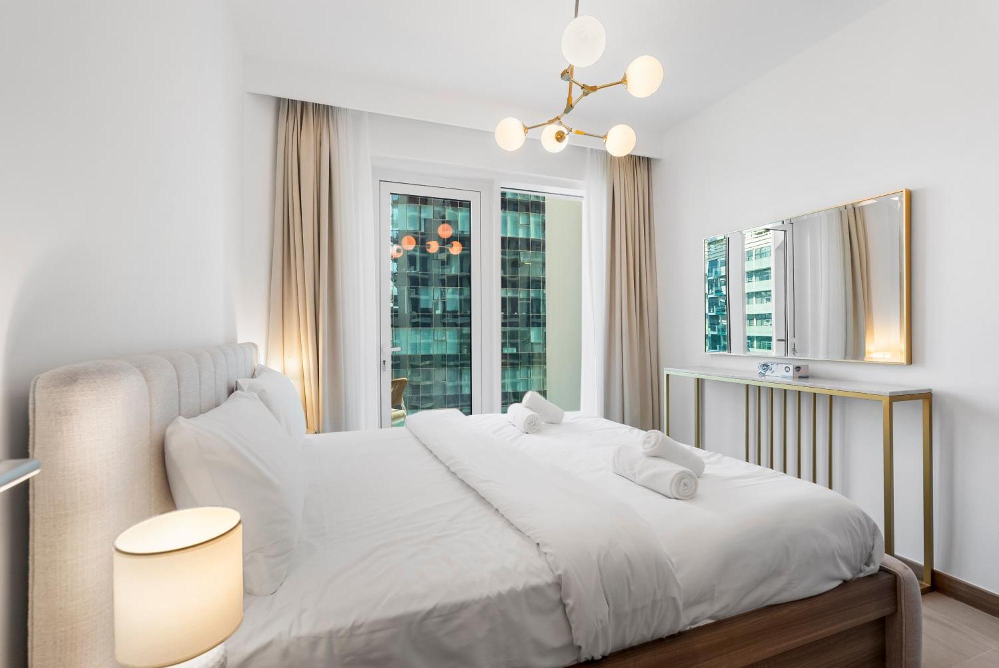 Apartment Lux 2br In Missoni Tower - 5 Mins To Burj Khalifa *