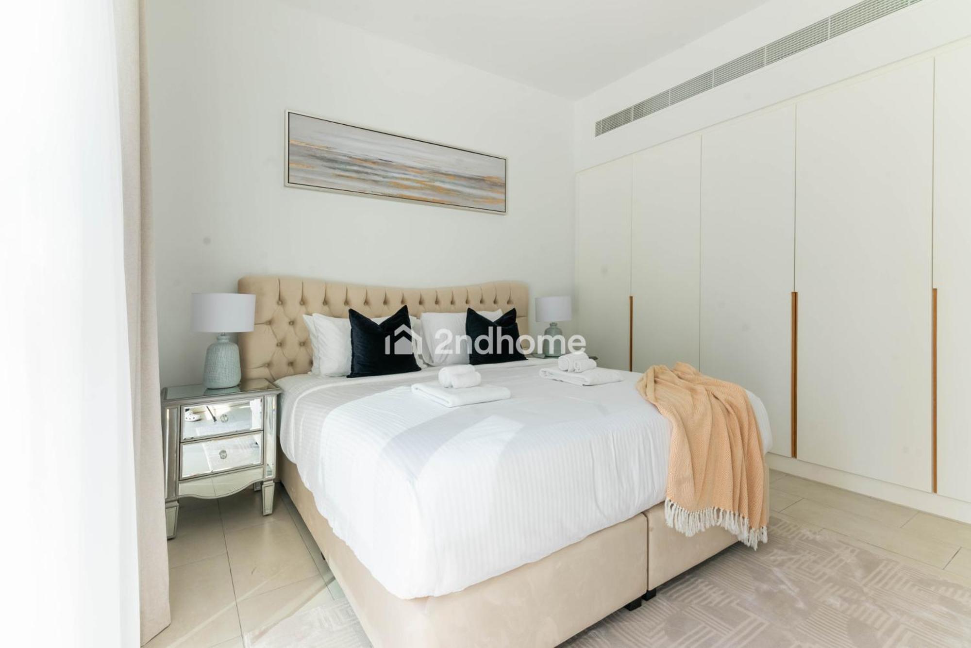 La Vie, Jbr - Your Perfect Gateway