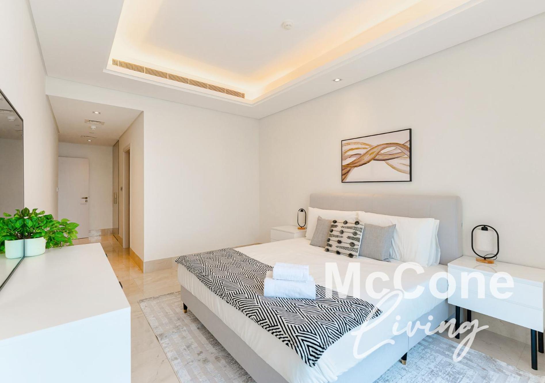 Apartment 2br With Sea View & Terrace *