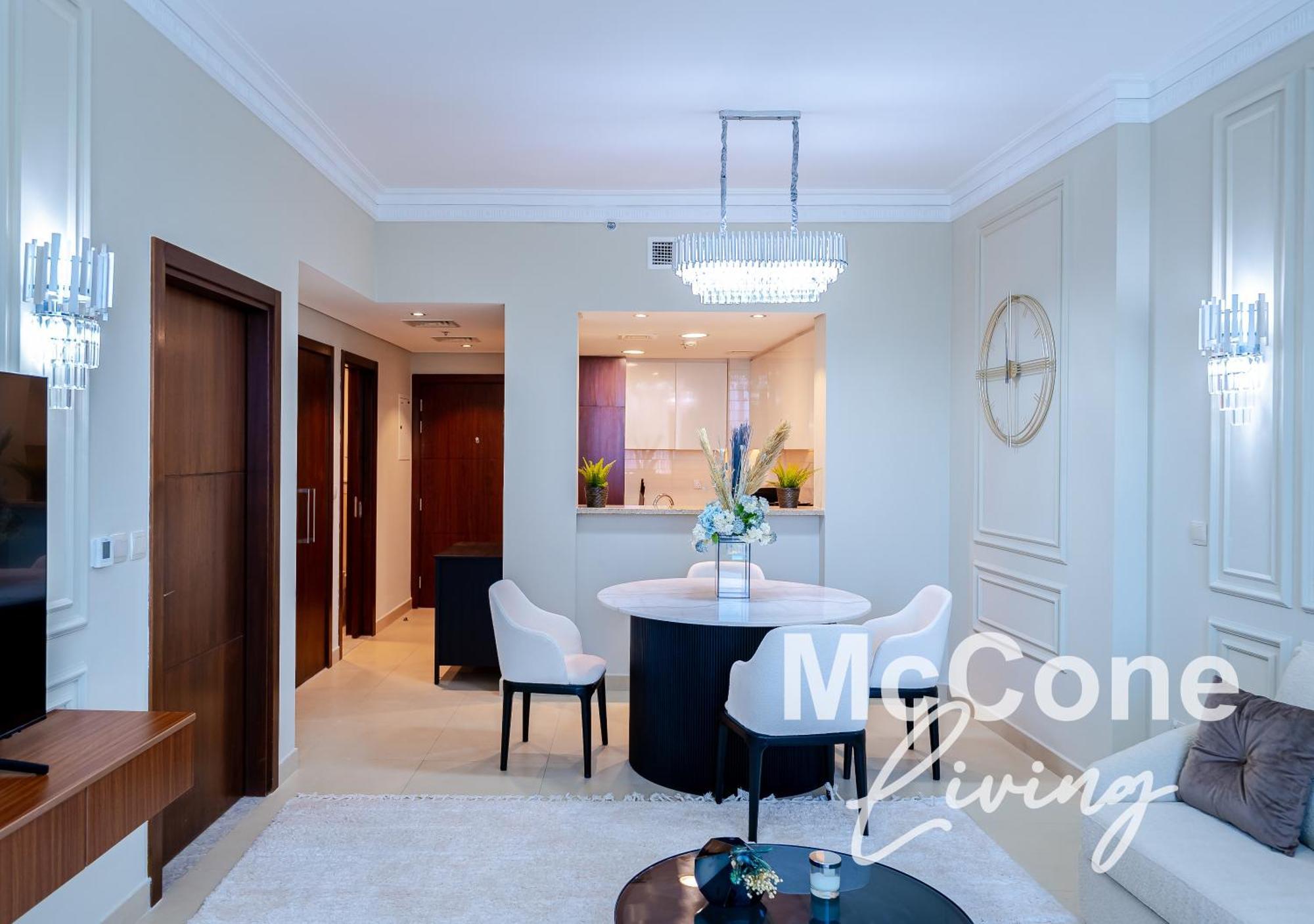 Classic 1 Bed In Burj Vista Tower, Downtown Apartment Dubai