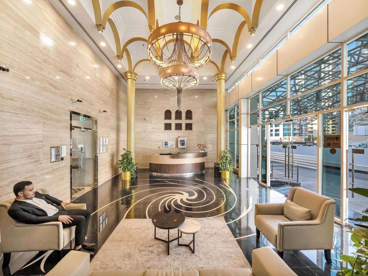 Luxury 3 Bedroom With Stunning Full Marina View In * Dubai