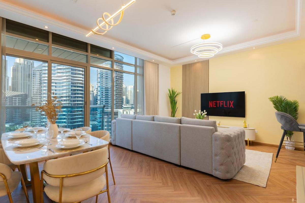 Luxury 3 Bedroom With Stunning Full Marina View In Apartment