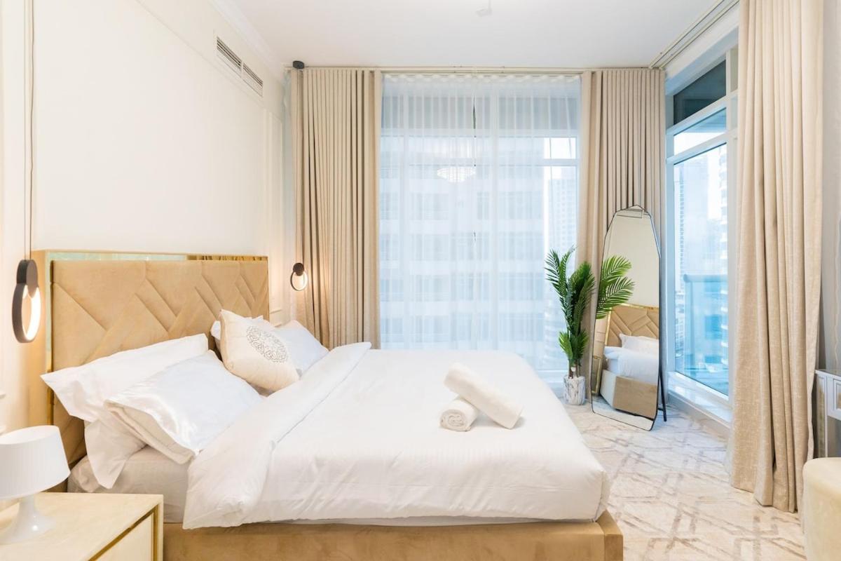 Apartment Luxury 3 Bedroom With Stunning Full Marina View In Dubai