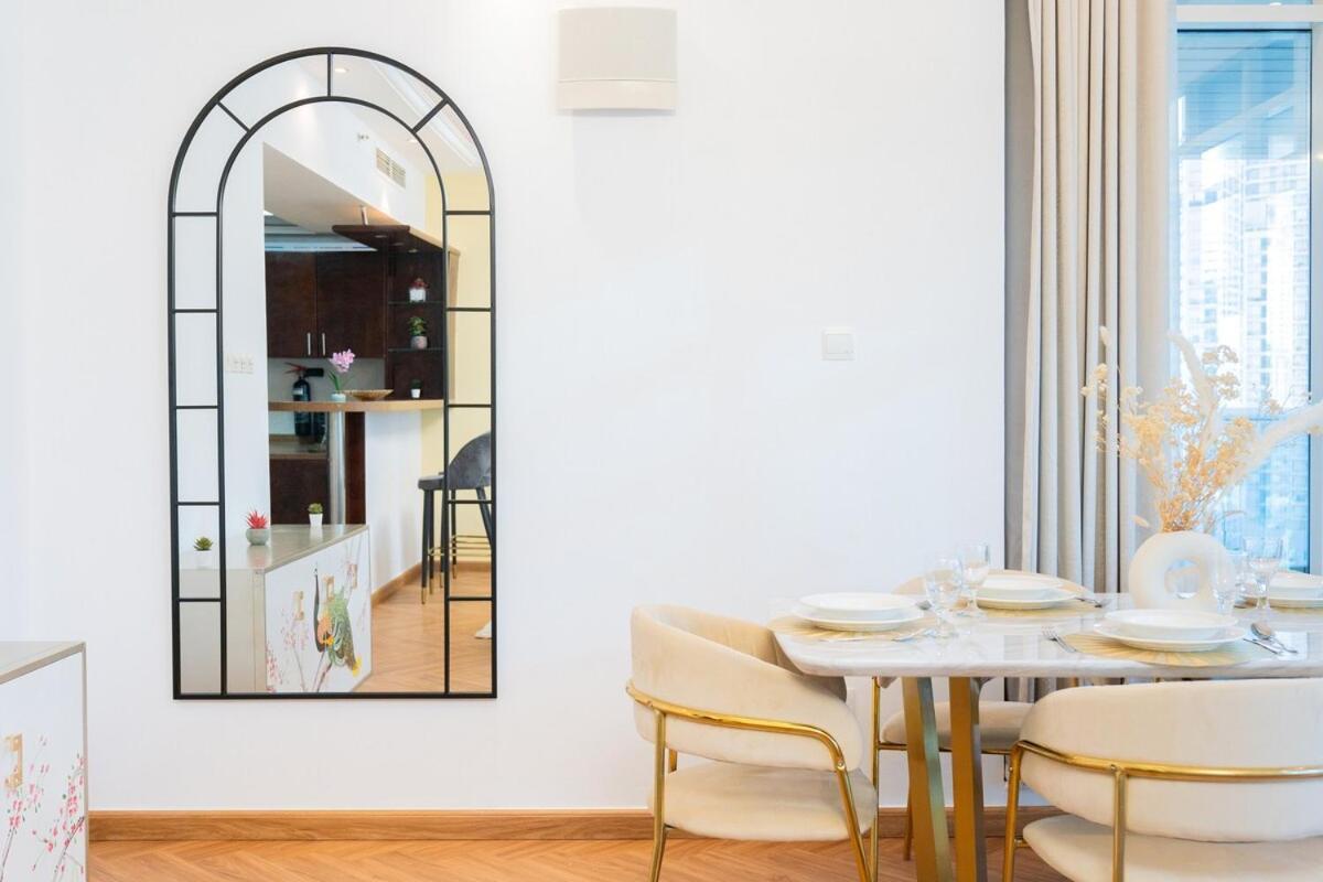Luxury 3 Bedroom With Stunning Full Marina View In * Dubai