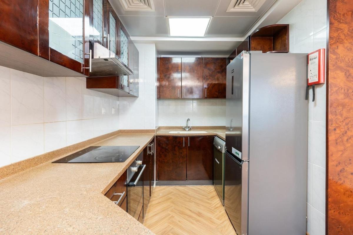 Luxury 3 Bedroom With Stunning Full Marina View In Dubai