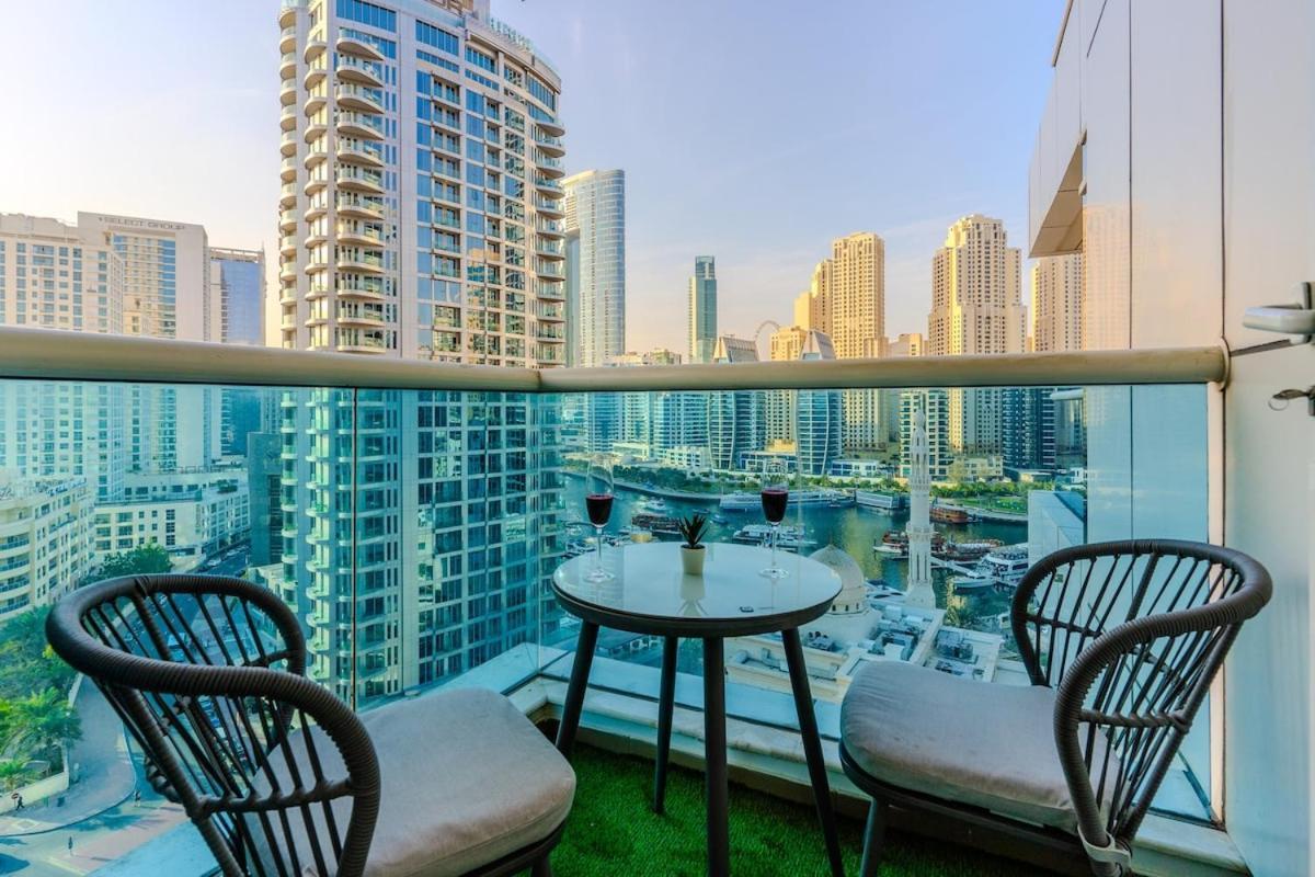 Luxury 3 Bedroom With Stunning Full Marina View In Apartment *