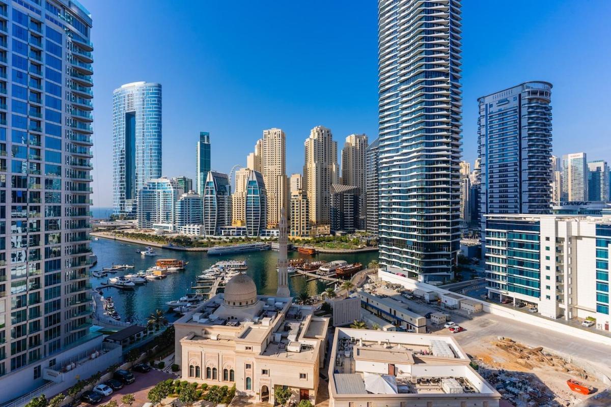 Luxury 3 Bedroom With Stunning Full Marina View In * Dubai