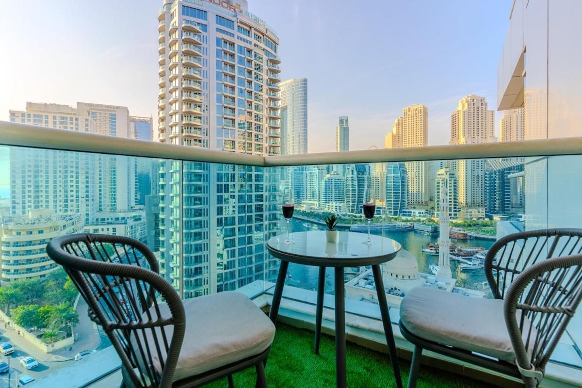 Apartment Luxury 3 Bedroom With Stunning Full Marina View In Dubai