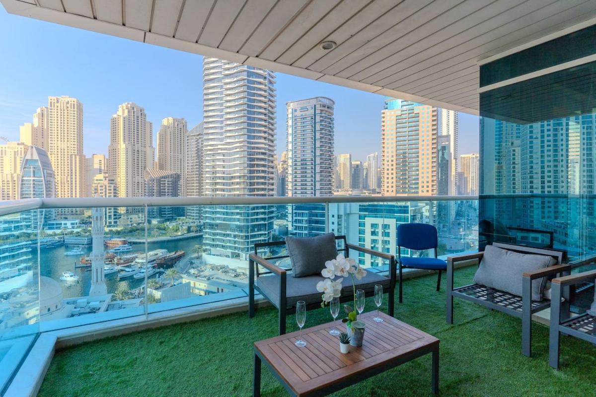 Apartment Luxury 3 Bedroom With Stunning Full Marina View In Dubai
