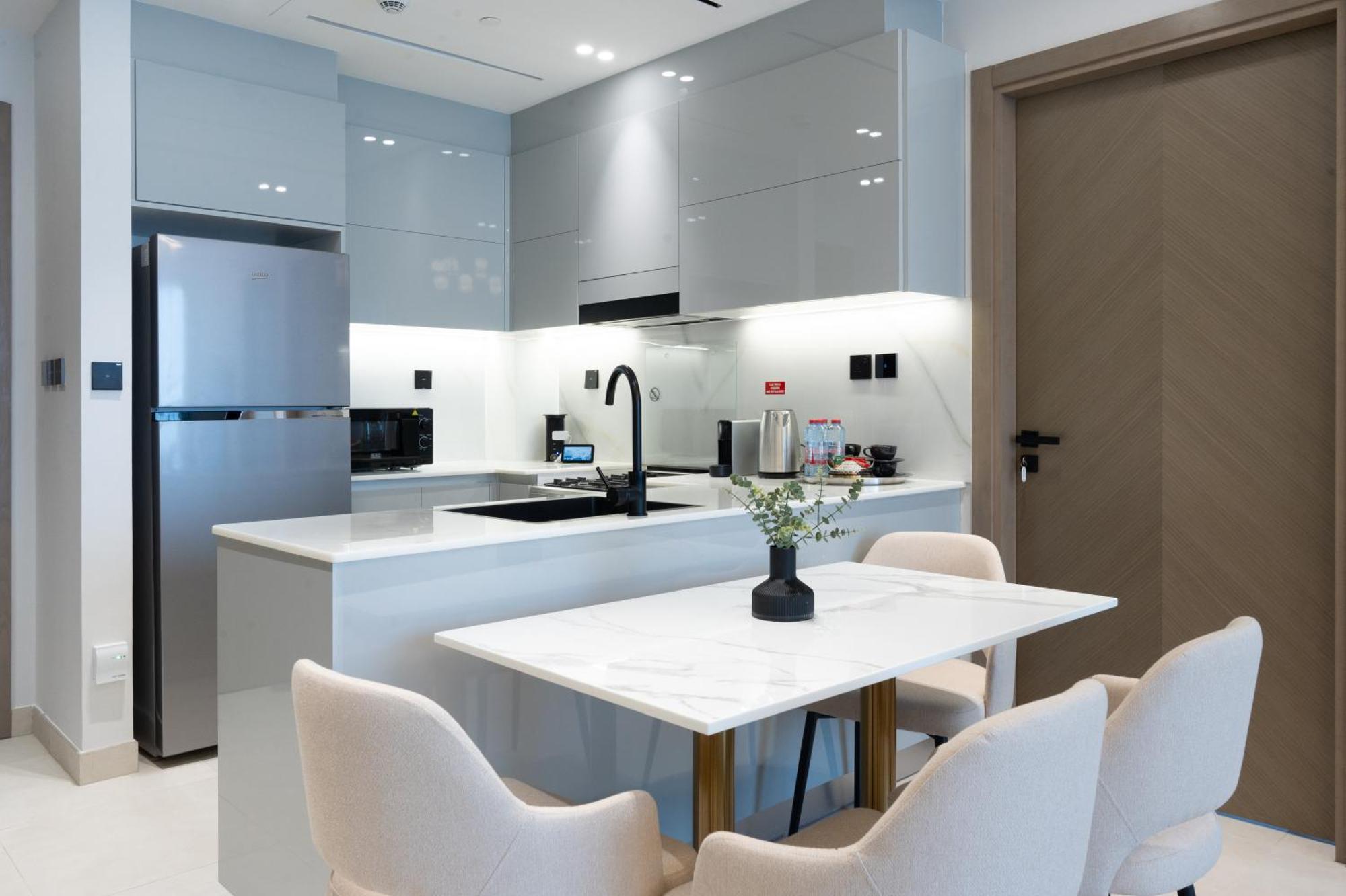 Keyrock Living - Binghatti Canal Premium Apartment *
