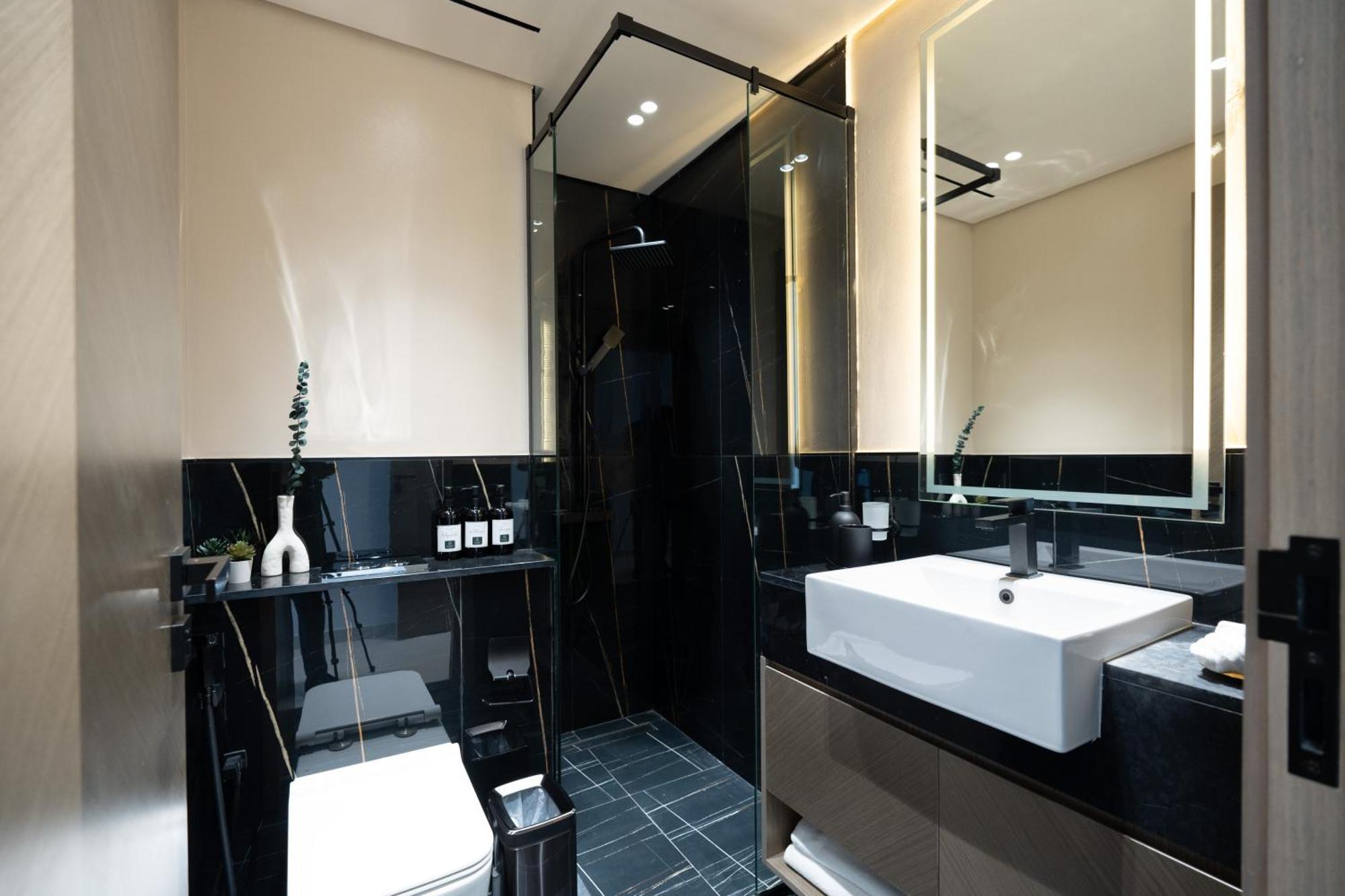 Apartment Keyrock Living - Binghatti Canal Premium *