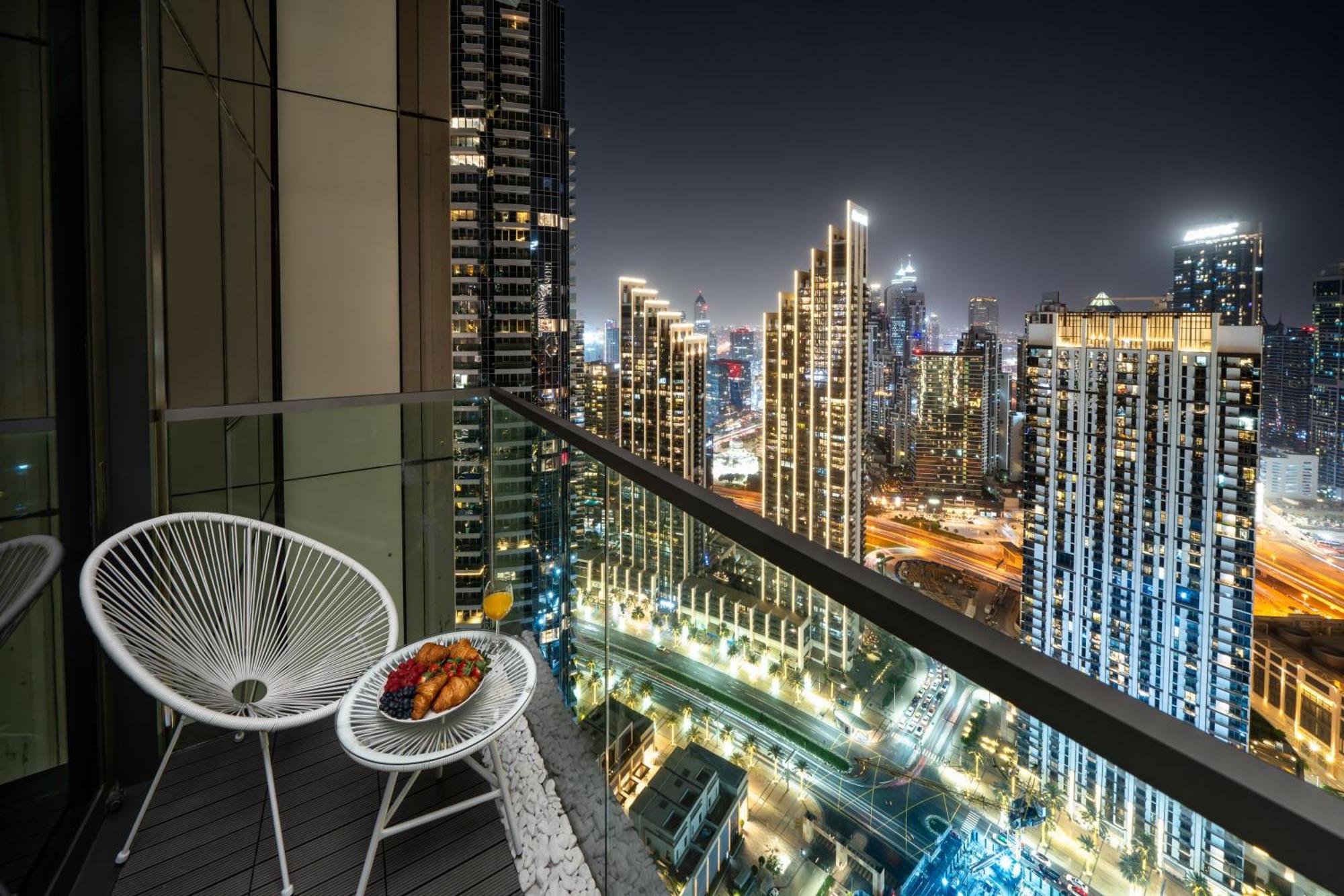 Smartstay At Grande Signature - Downtown Views - Brand New Luxury Apartment Dubai