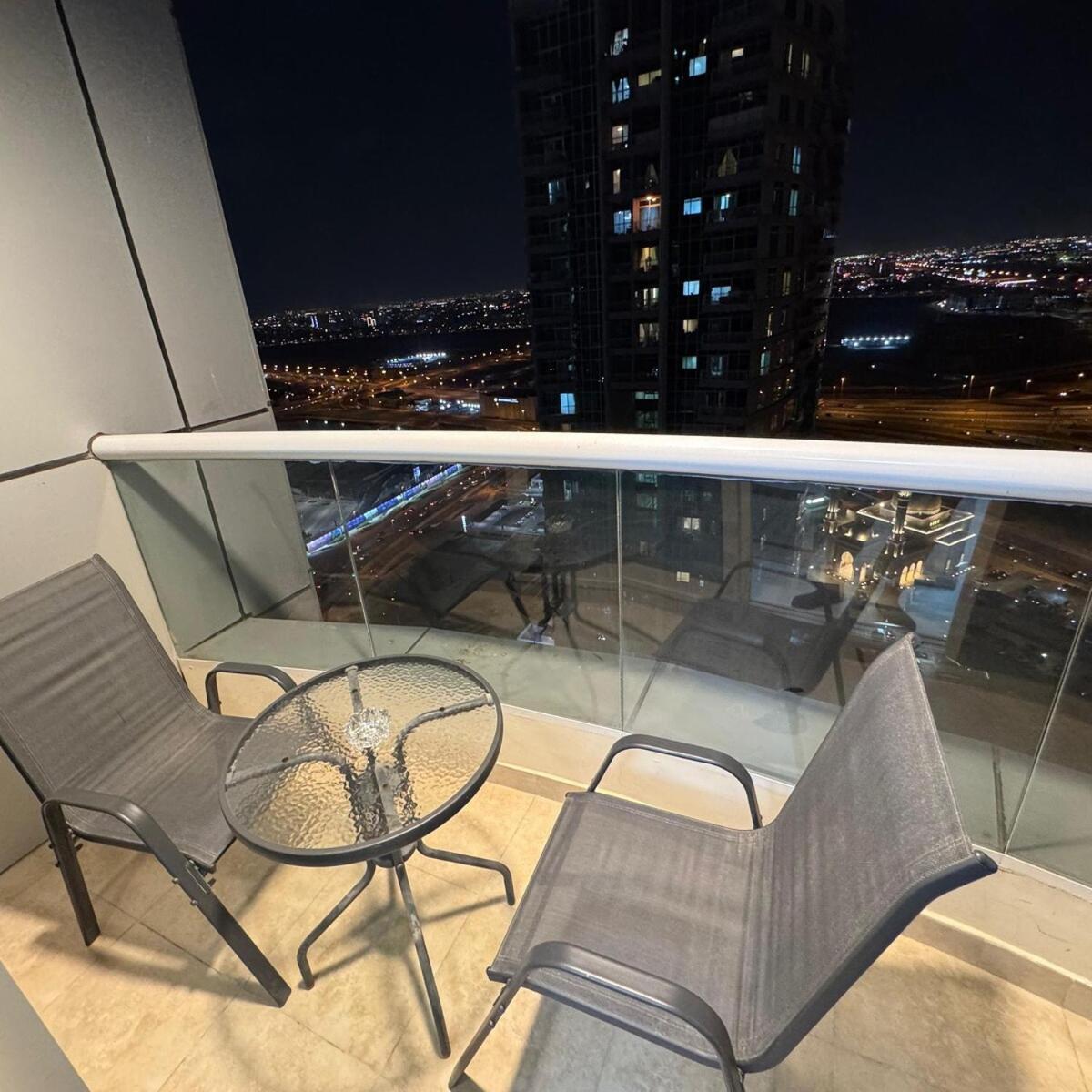 Apartment Preatoni Tower - Jlt By Golden Casa