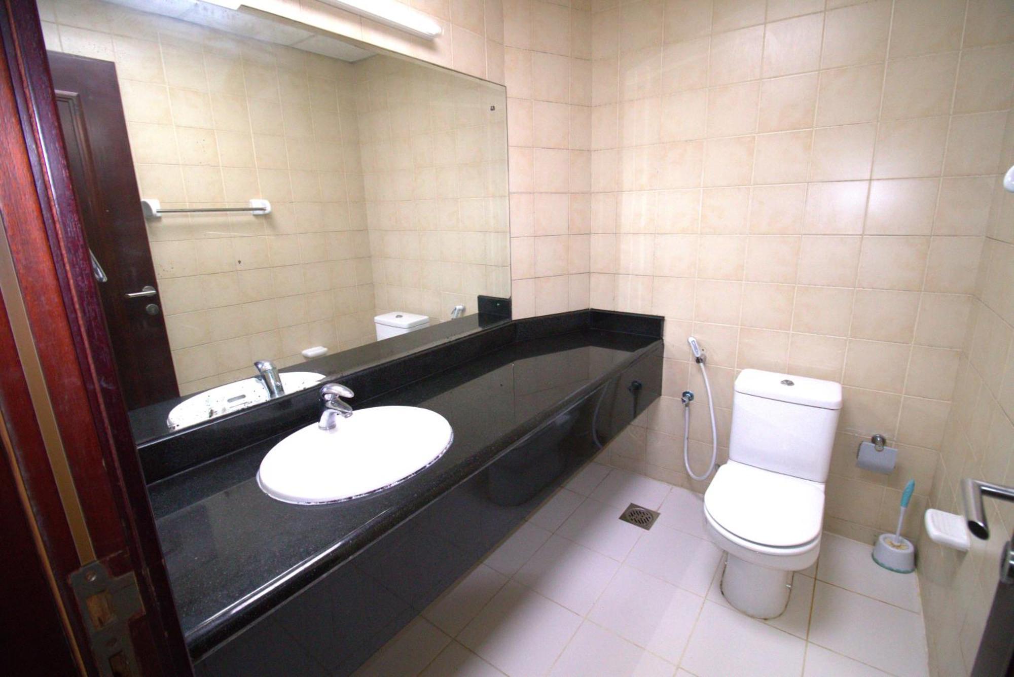 Apartment Druvya Homes, Bld Dg022, Street No,2 Discovery Gardens, Close To The Gardens Metro 3 Minutes Walkable *