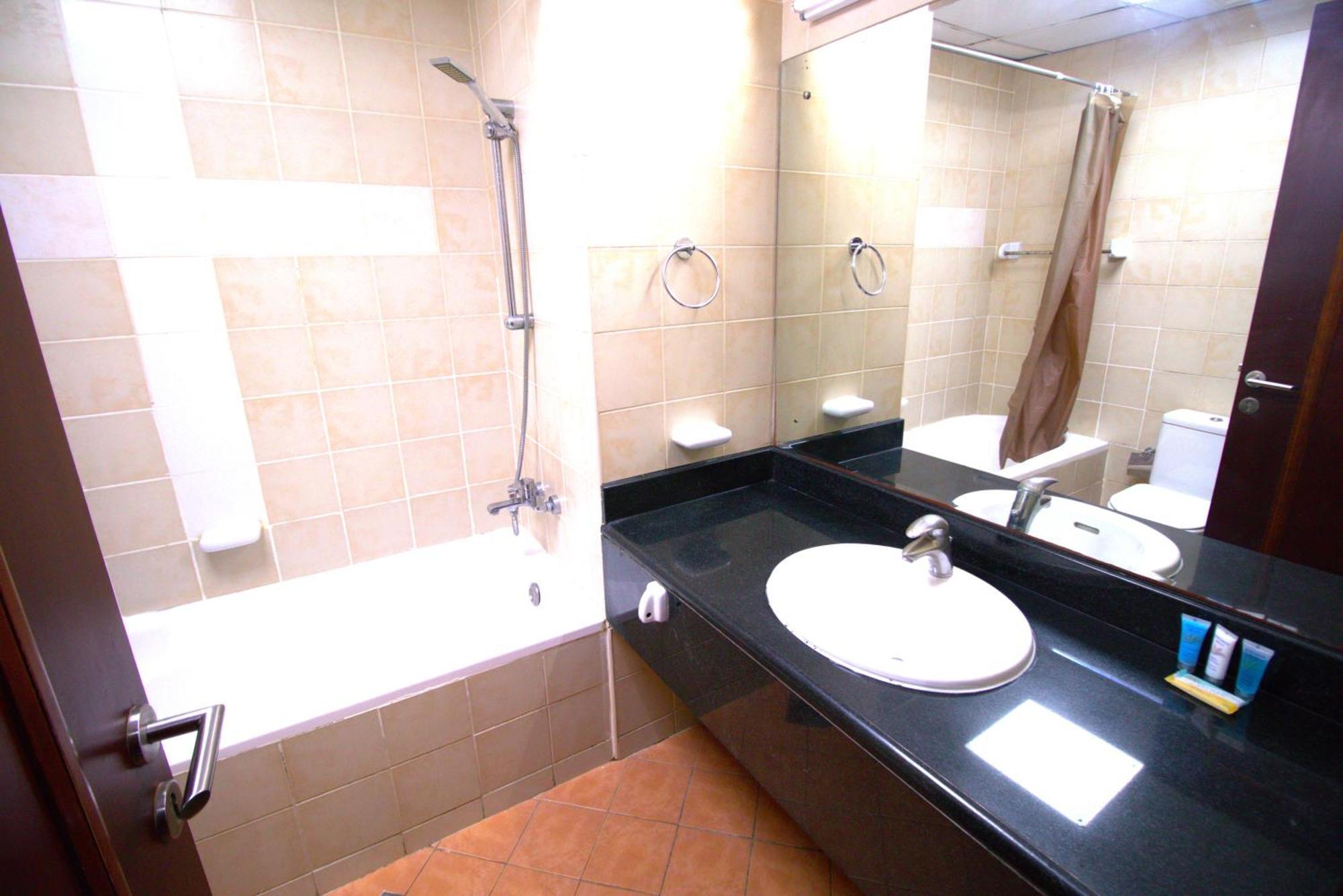 Druvya Homes, Bld Dg022, Street No,2 Discovery Gardens, Close To The Gardens Metro 3 Minutes Walkable *