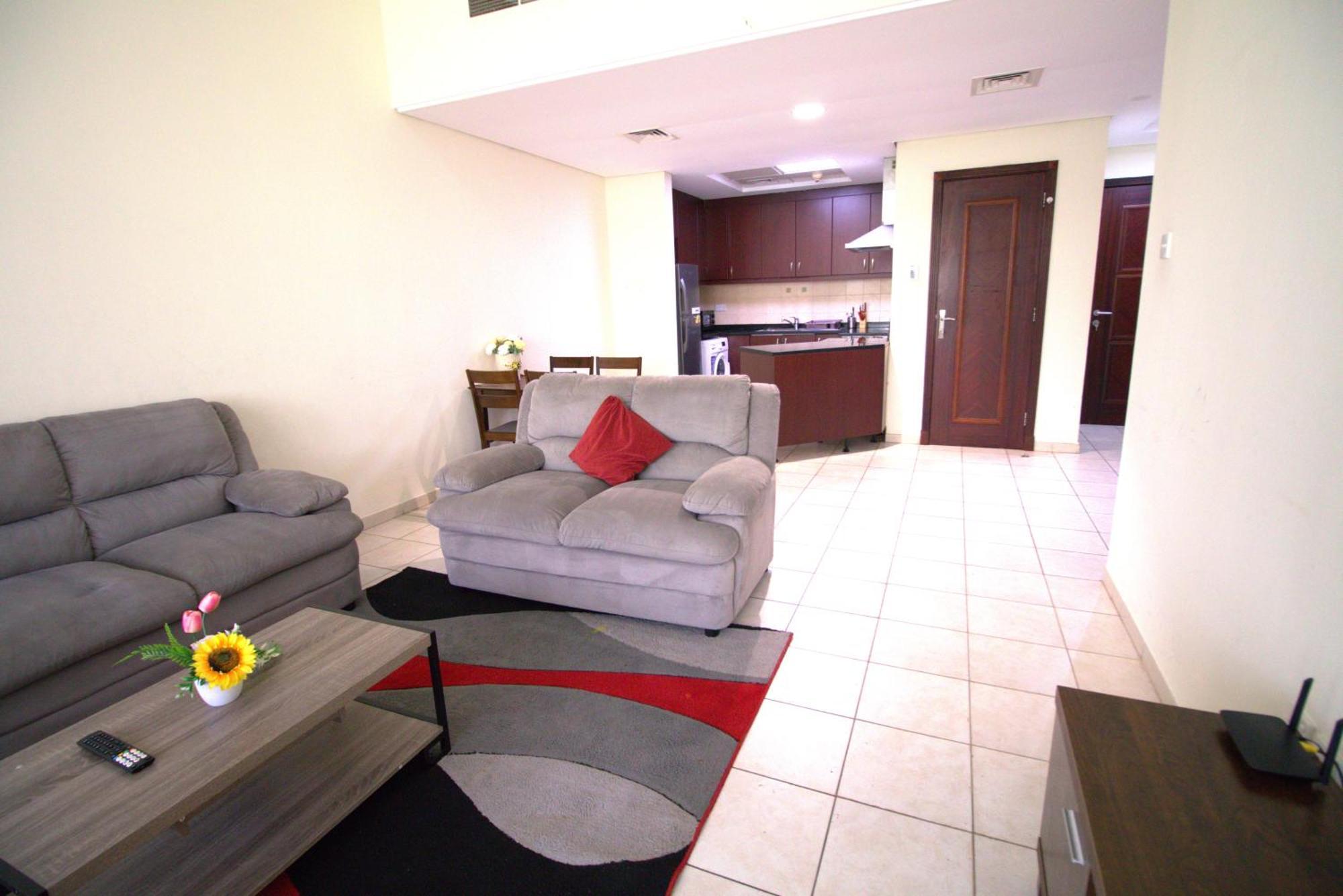 Apartment Druvya Homes, Bld Dg022, Street No,2 Discovery Gardens, Close To The Gardens Metro 3 Minutes Walkable