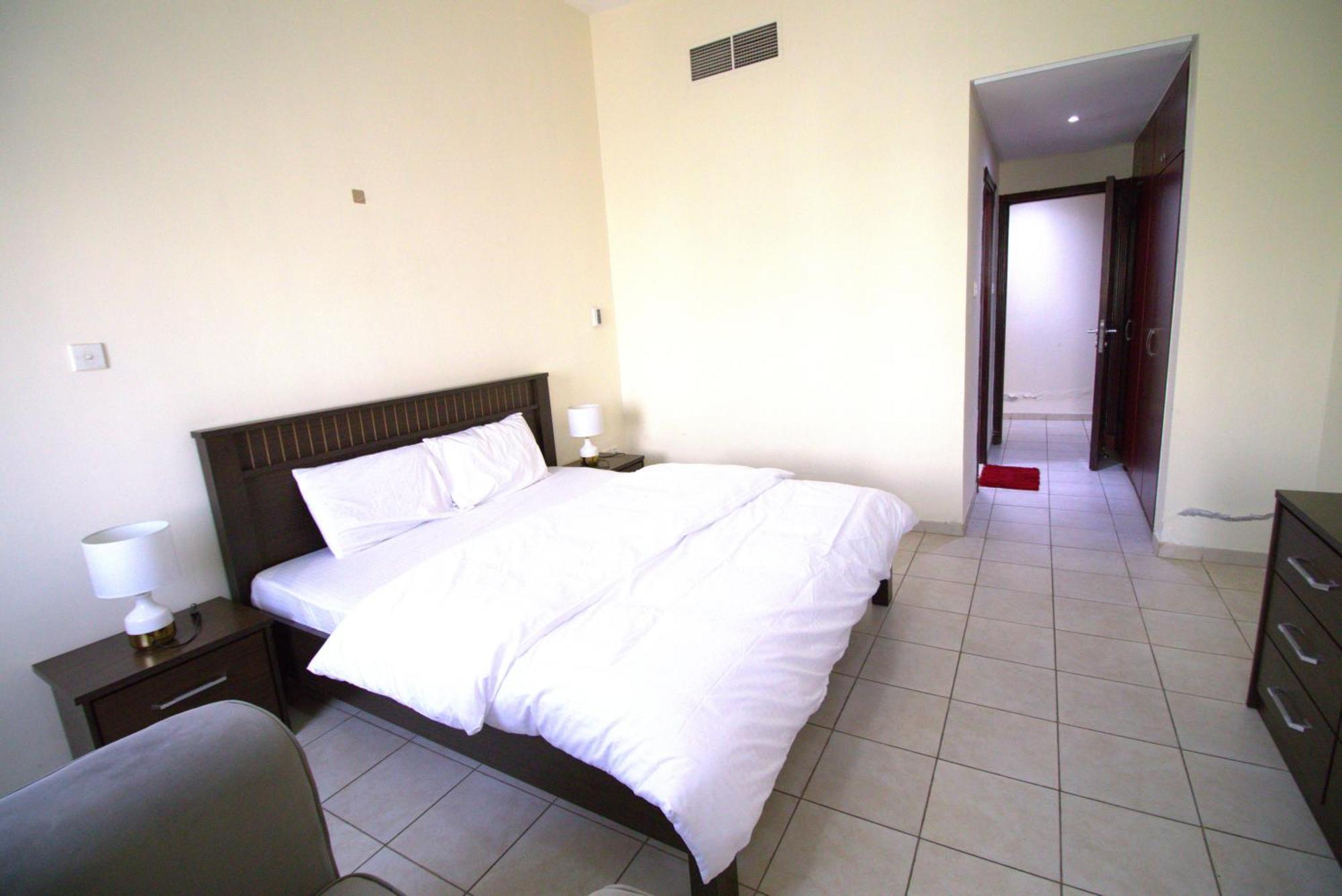 Apartment Druvya Homes, Bld Dg022, Street No,2 Discovery Gardens, Close To The Gardens Metro 3 Minutes Walkable *