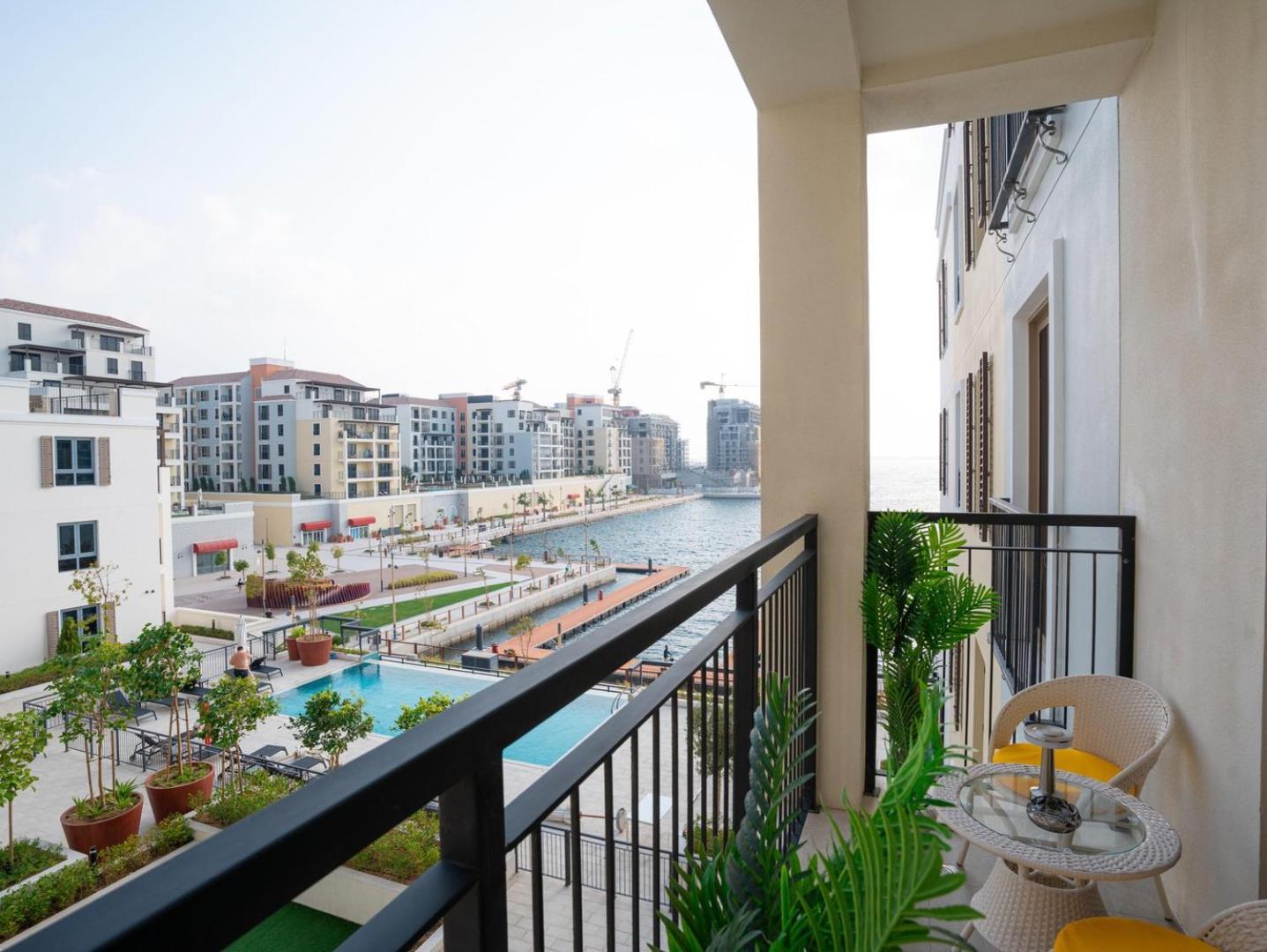 Apartment Sunset Haven At La Rive Dubai