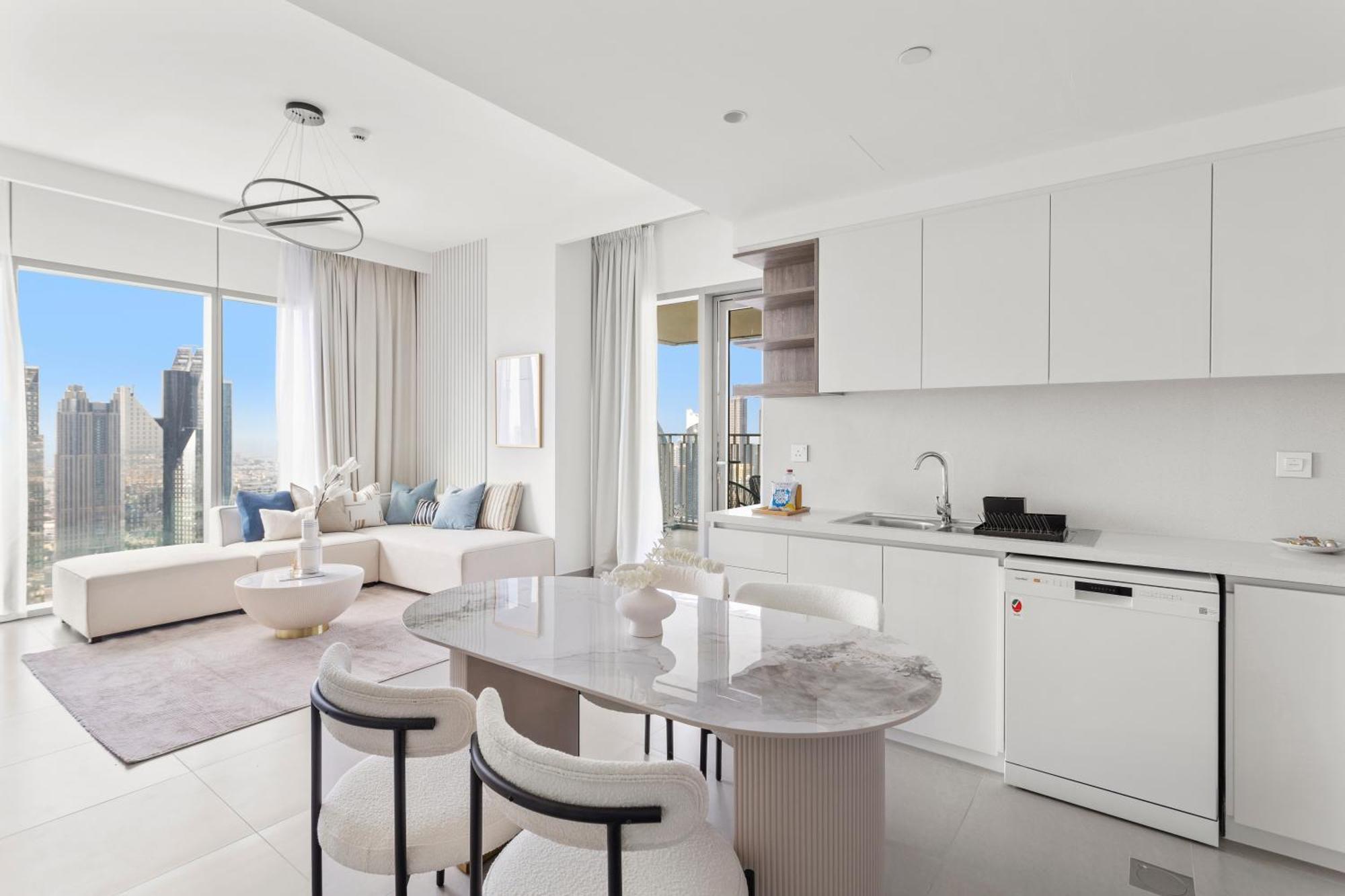 Silkhaus High Floor 2bdr With View With Pool & Gym Apartment *
