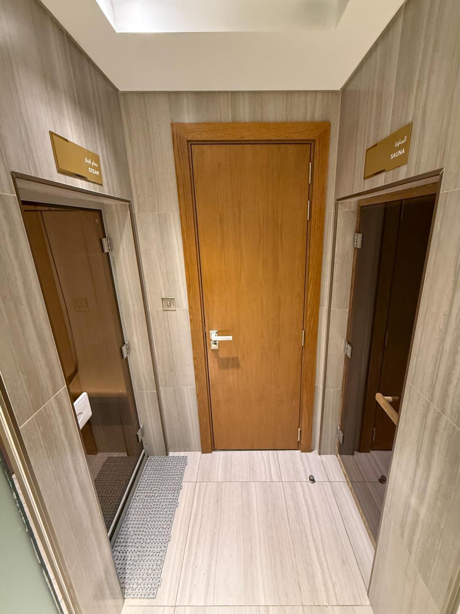 Lux 3bhk Apartment, High Floor In Business Bay With Canal Views Apartment Dubai