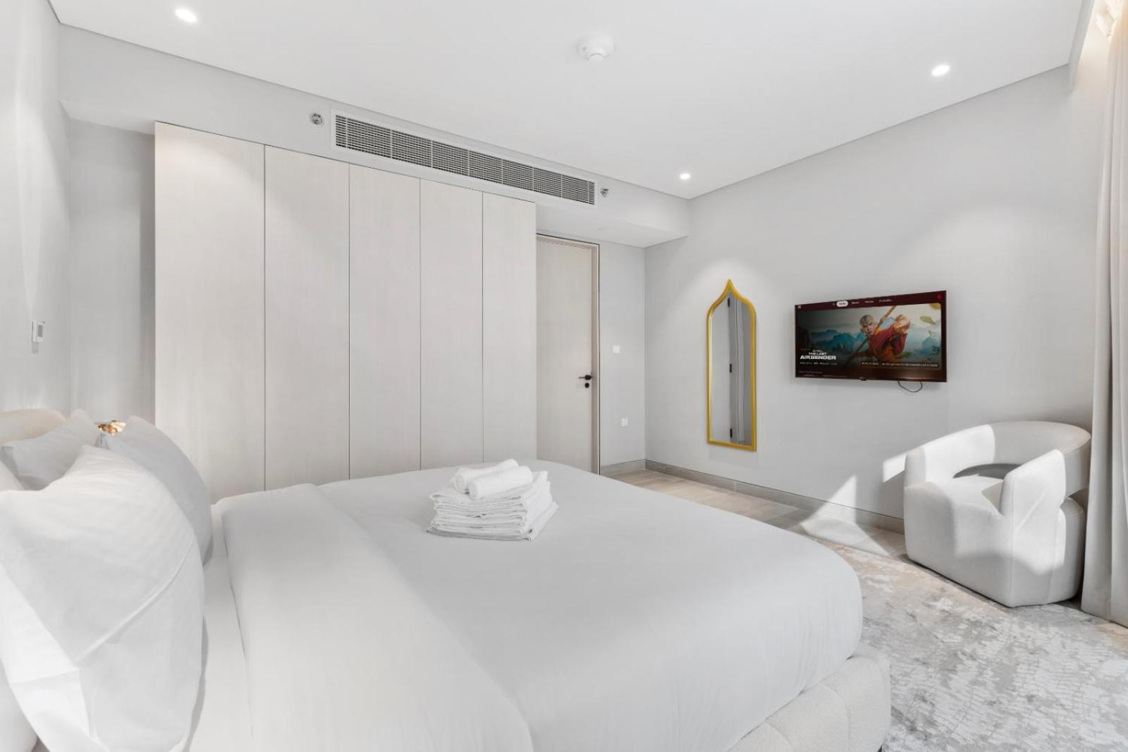 Apartment Luxury Living In Marina 1br Extra Large