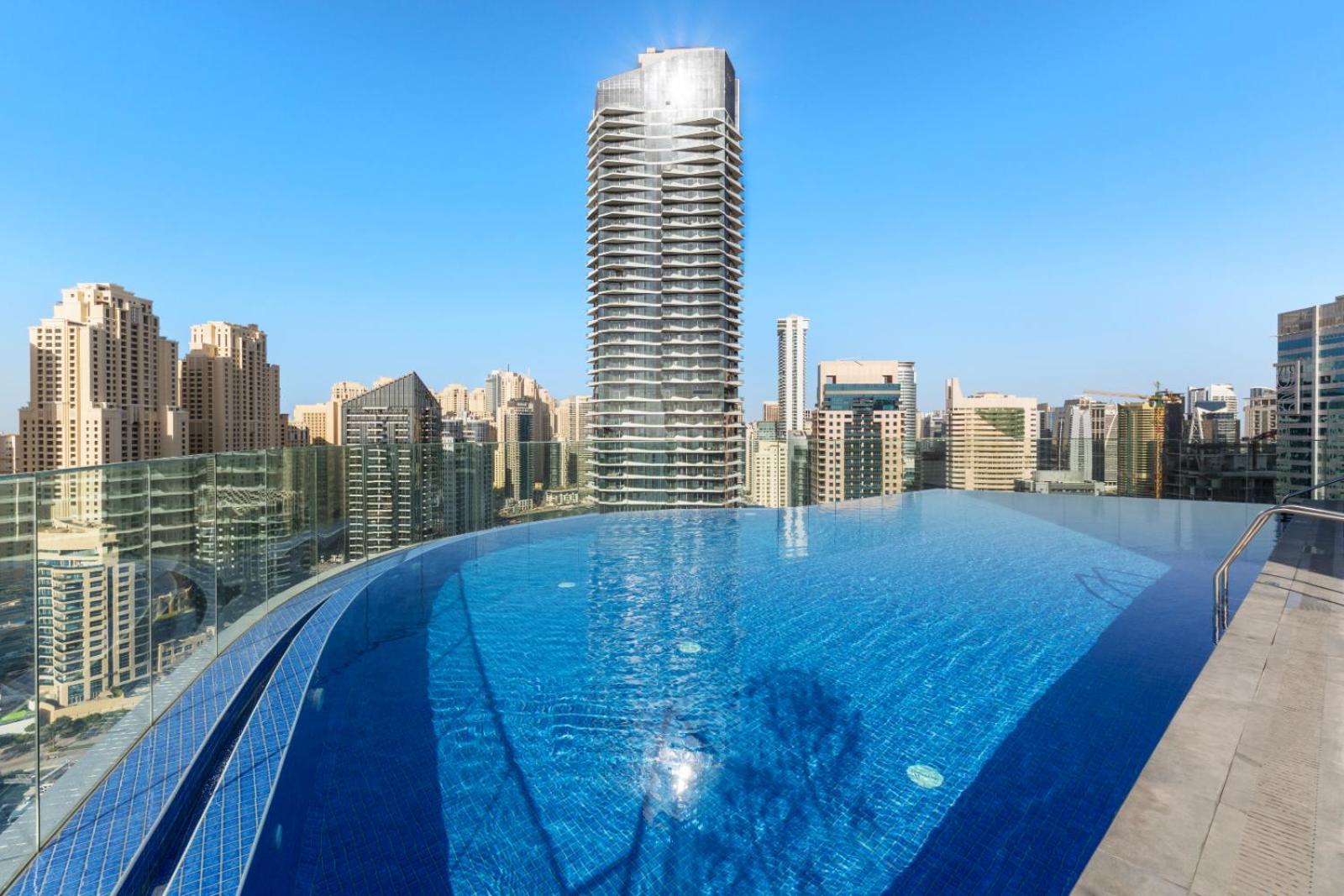 Apartment Luxury Living In Marina 1br Extra Large Dubai