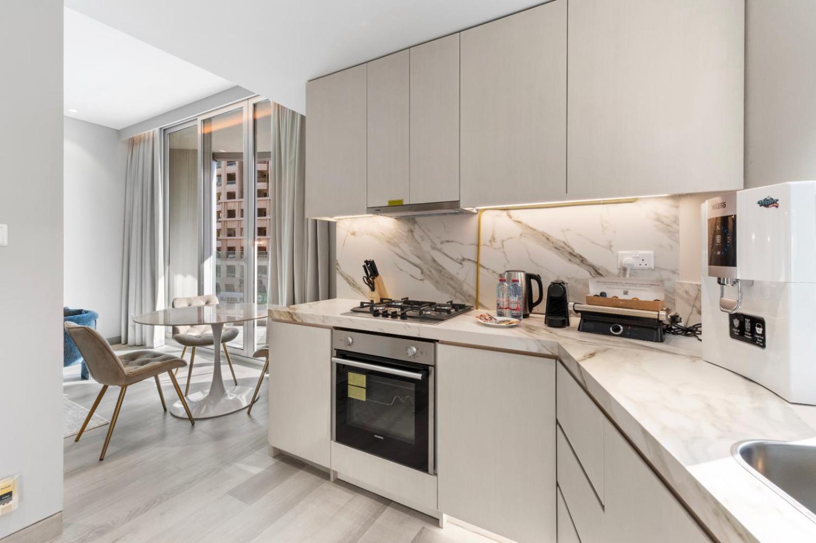 Luxury Living In Marina 1br Extra Large Apartment *