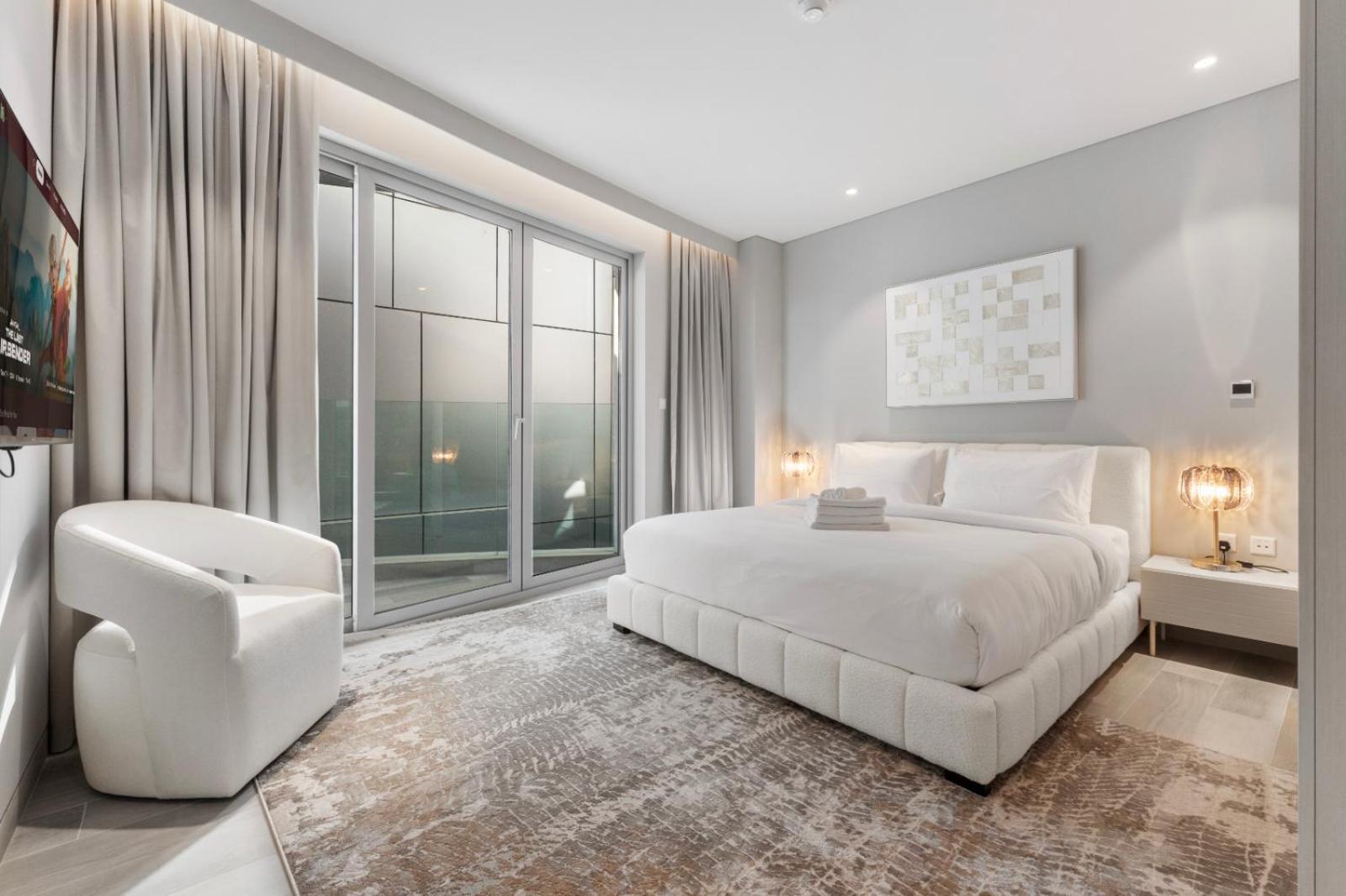 Apartment Luxury Living In Marina 1br Extra Large *