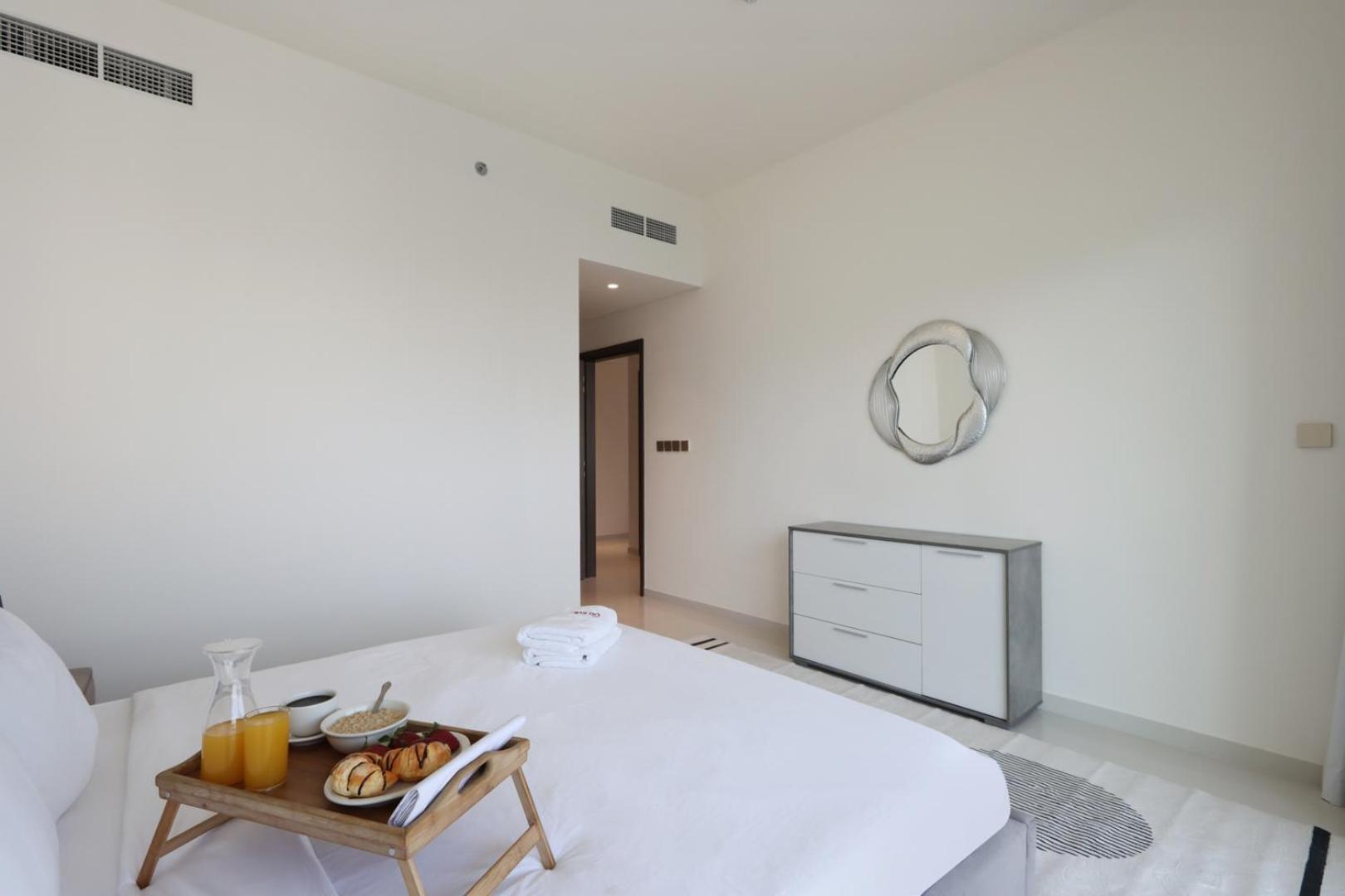 Livbnb-2Br Iconic Living In Grand Bleu Dubai