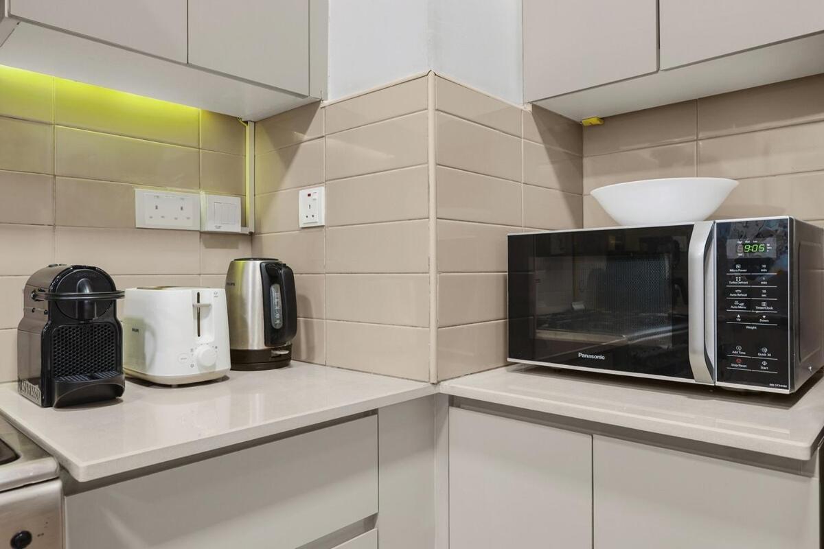 First Class Style Meets Scenic Beauty Apartment
