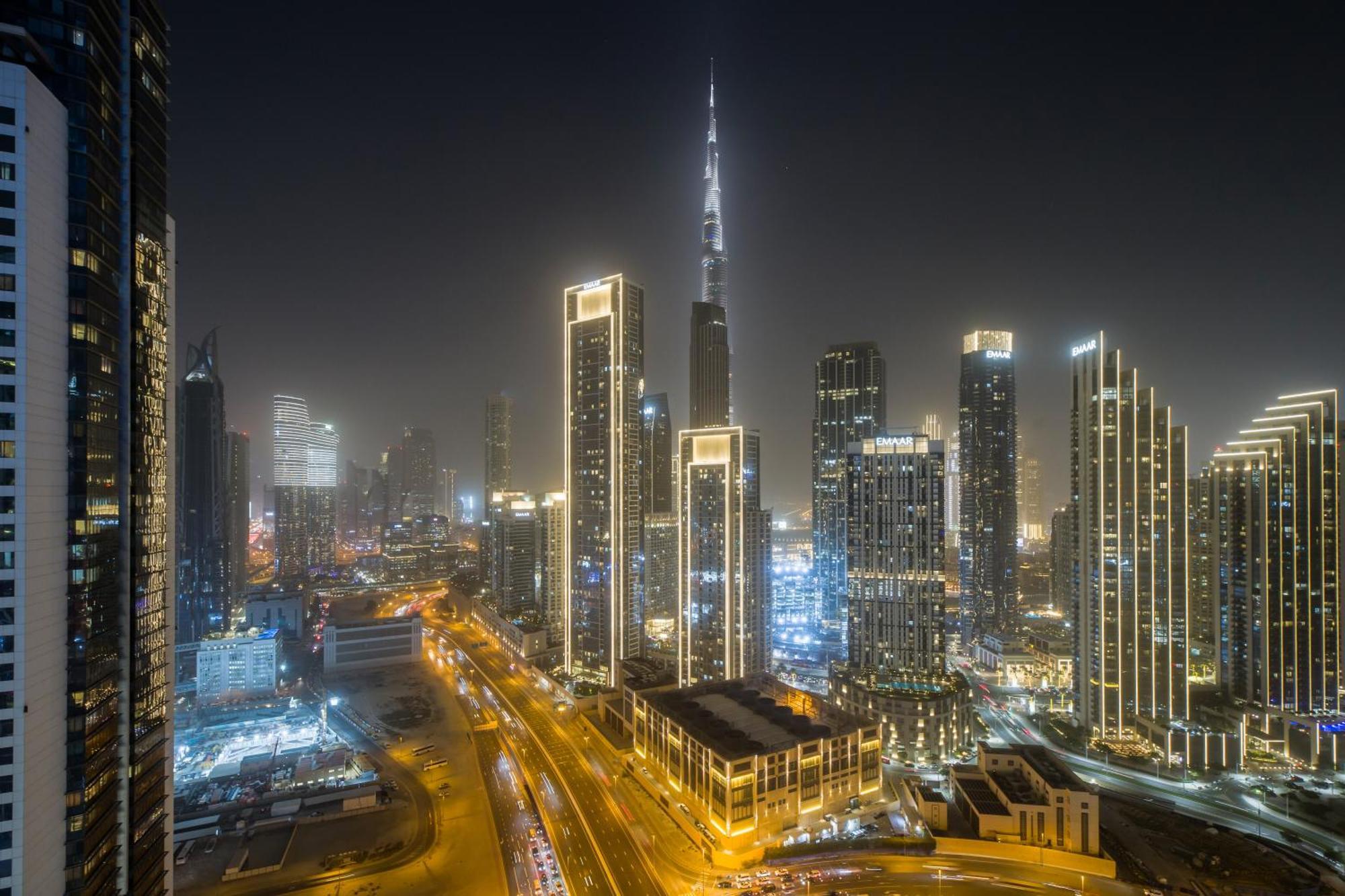 Apartment Sky Pool Gem With Iconic Burj Khalifa Views 3br In Paramount Midtown